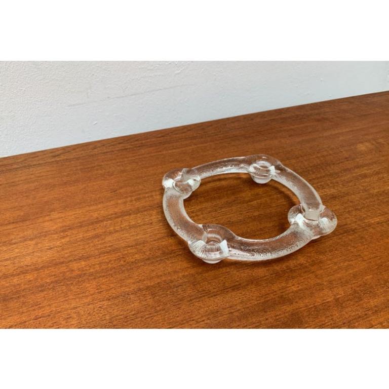 Anillo portavelas de cristal sueco de Pukeberg, años 70 en venta 4