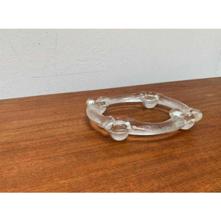 Anillo portavelas de cristal sueco de Pukeberg, años 70 en venta 3