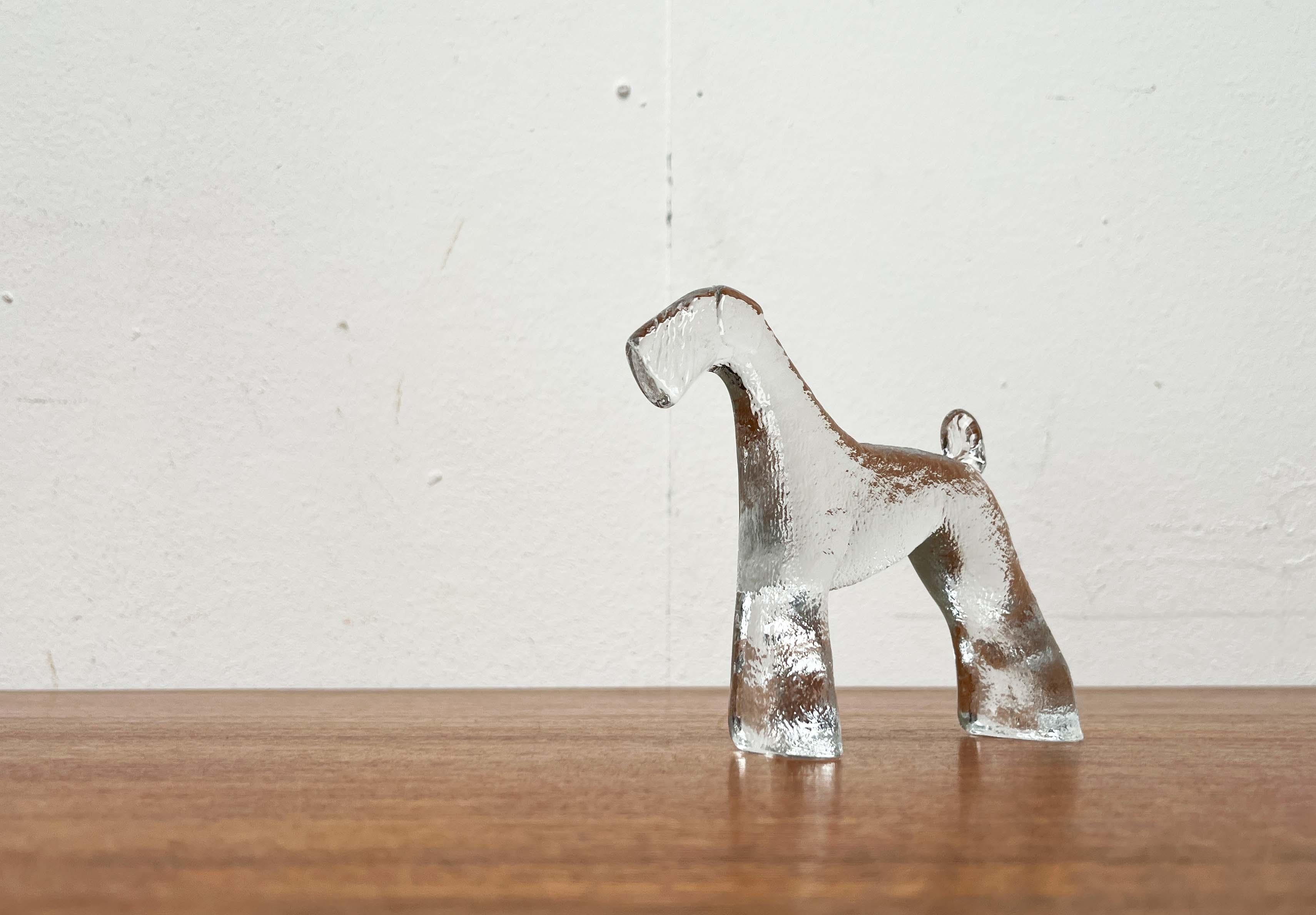 Scultura in vetro svedese della serie Airdaleterrier Bertil Vallien Kosta Boda in vendita 2