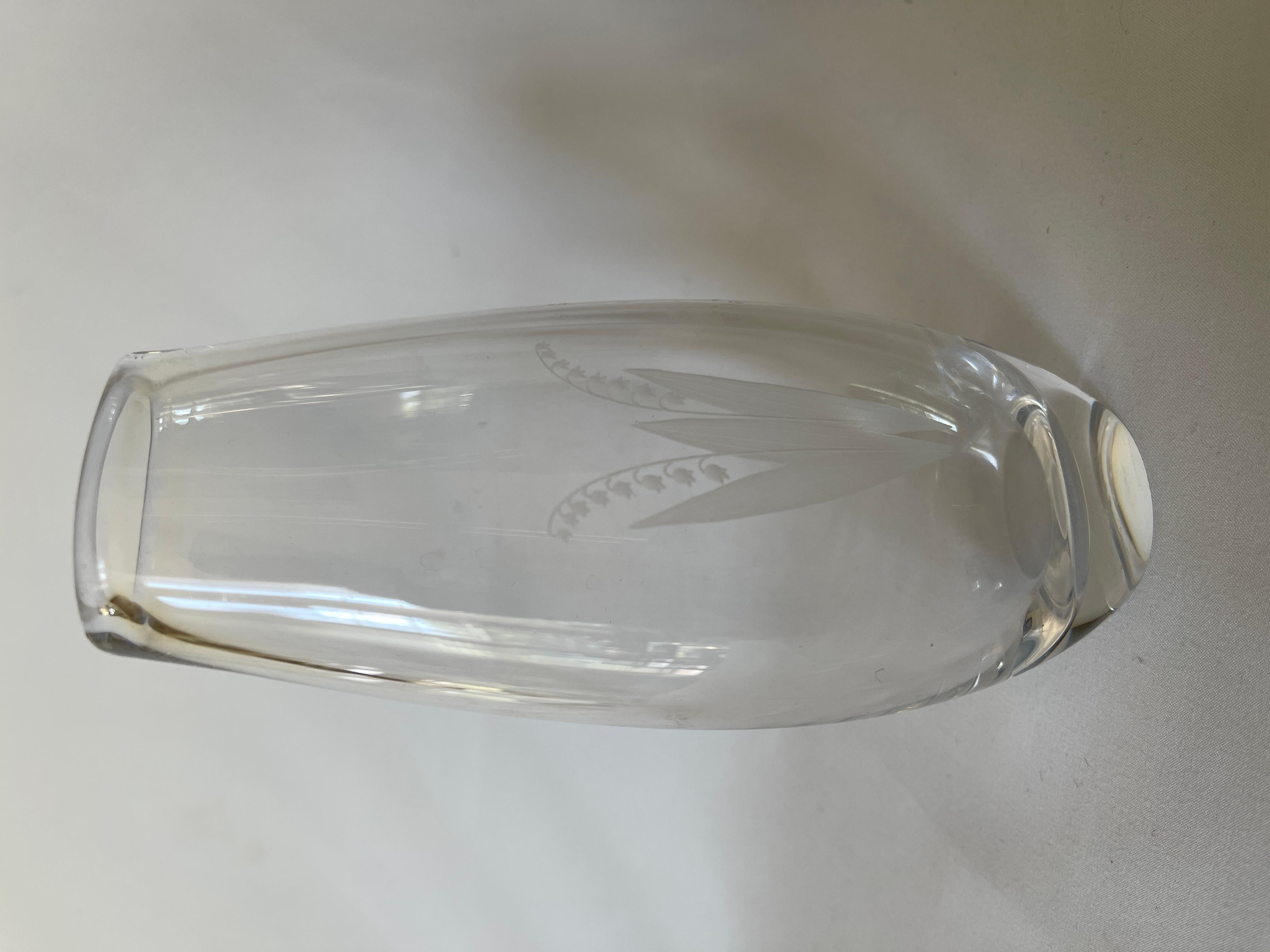 Swedish Glass Lily of the Valley Vase by Sven Palmqvist for Orrefors In Good Condition For Sale In New York, NY