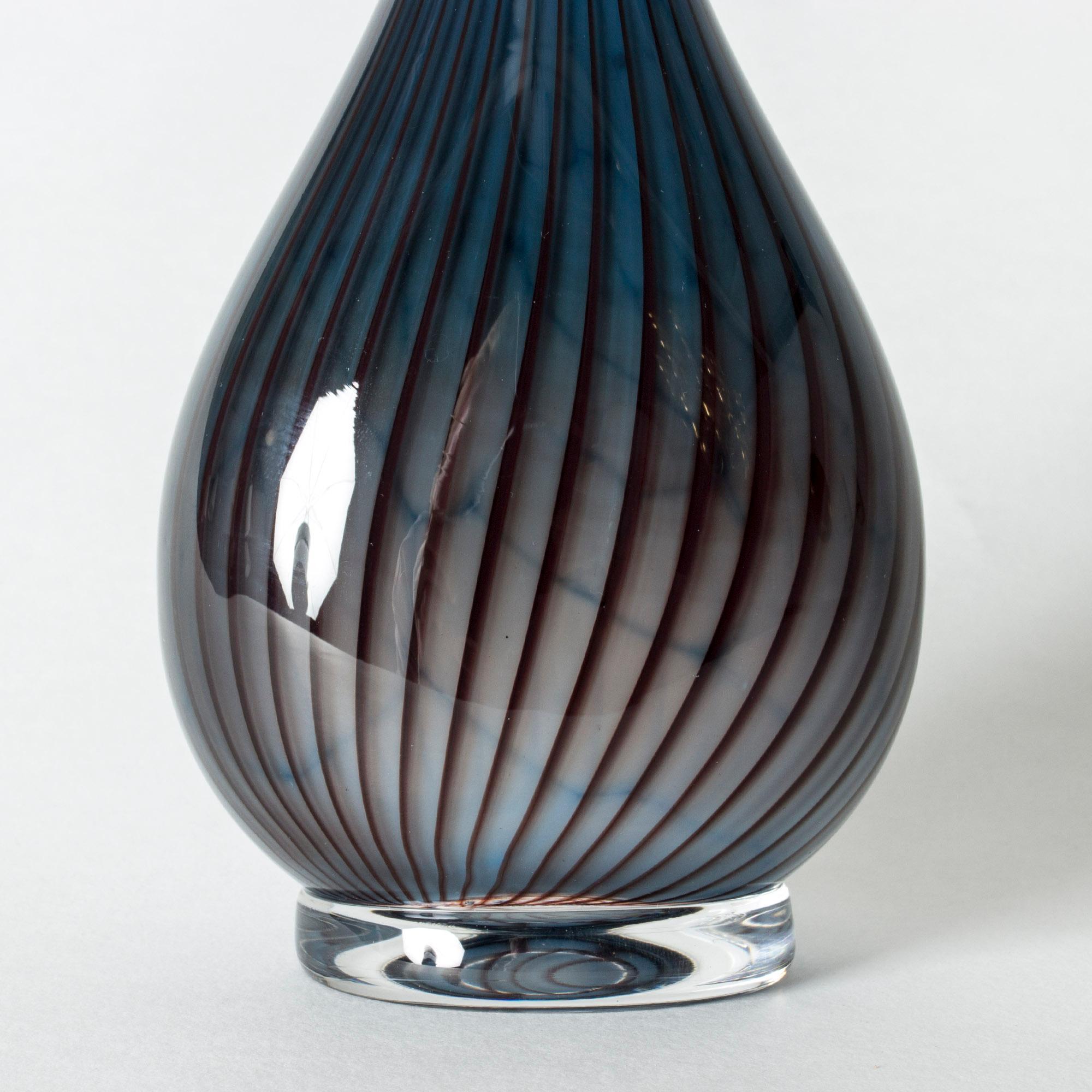 Swedish Glass Vase by Vicke Lindstrand for Kosta Boda, 1950s In Good Condition In Stockholm, SE