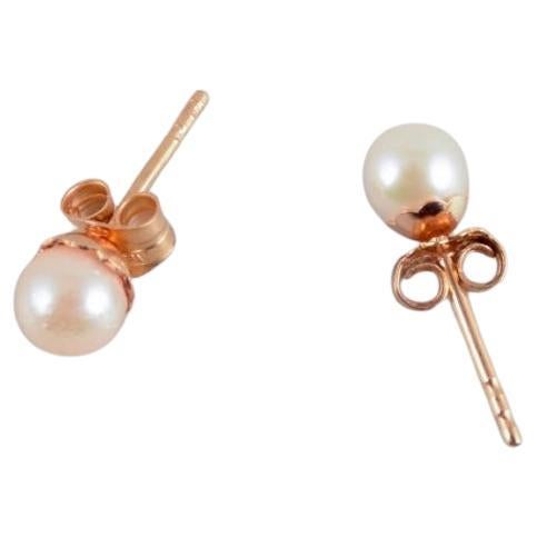 Swedish goldsmith. A pair of ear studs in gold with cultured pearls. For Sale