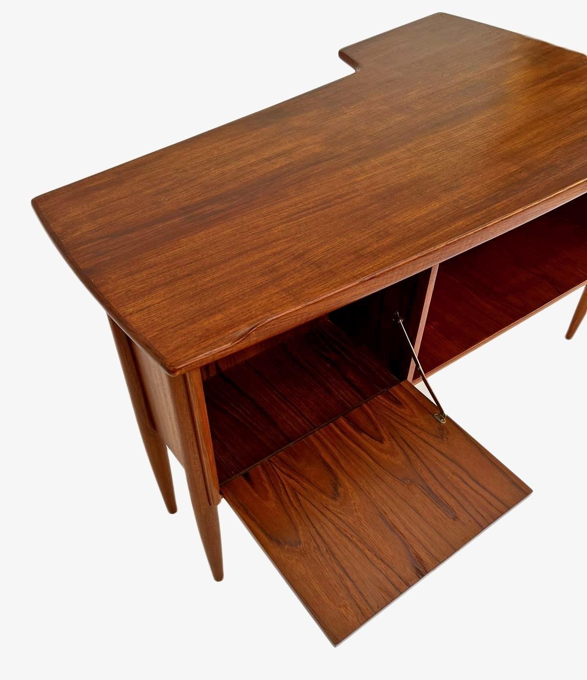 20th Century Swedish Göran Strand for Lelångs Möbelfabrik Model A10 Teak Writing Desk For Sale