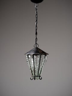 Lanterna in ferro in stile gotico svedese con vetro craquelé, anni '30