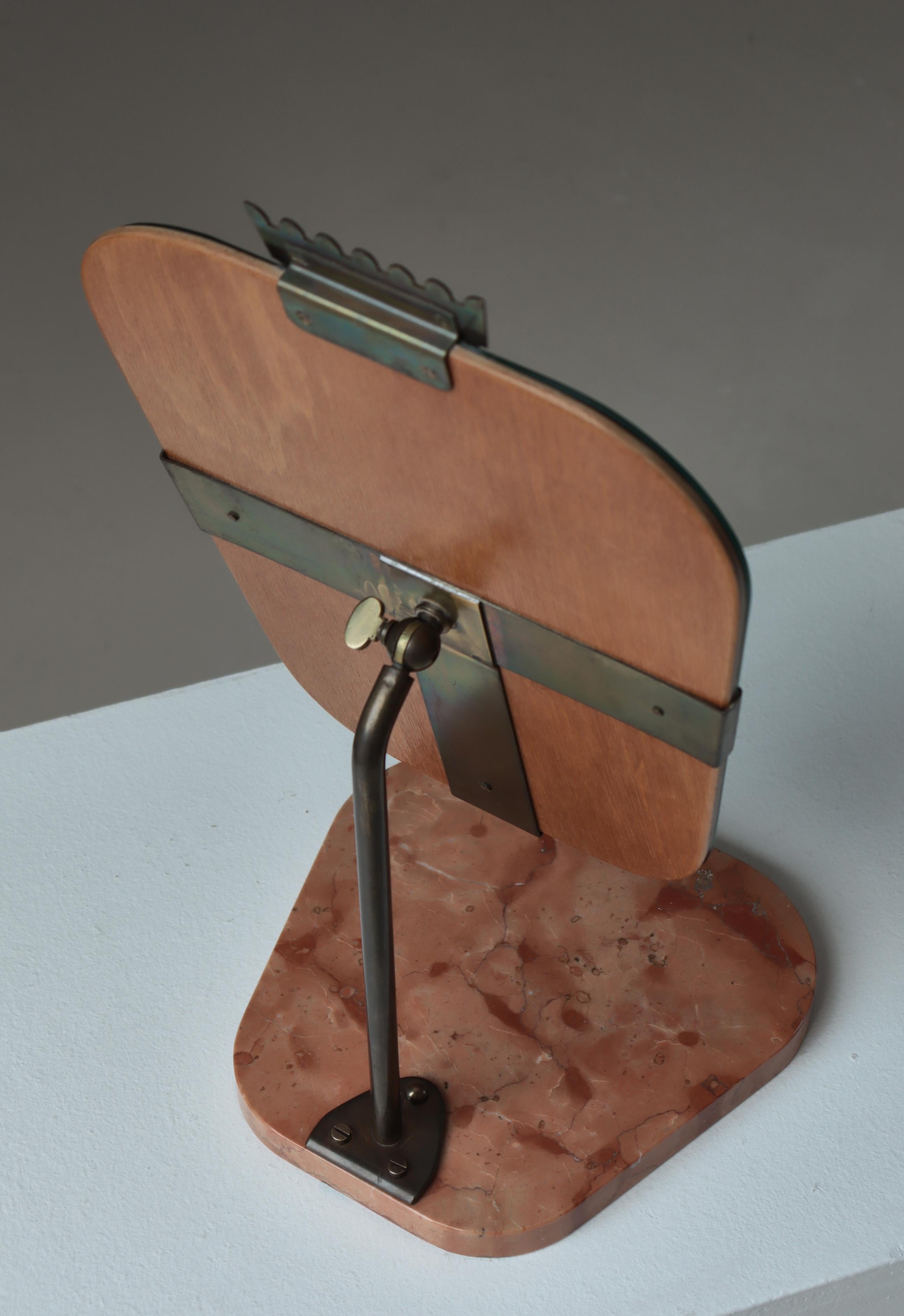 Laiton Miroir de table réglable Grace en marbre et laiton, Suède, années 1930 en vente