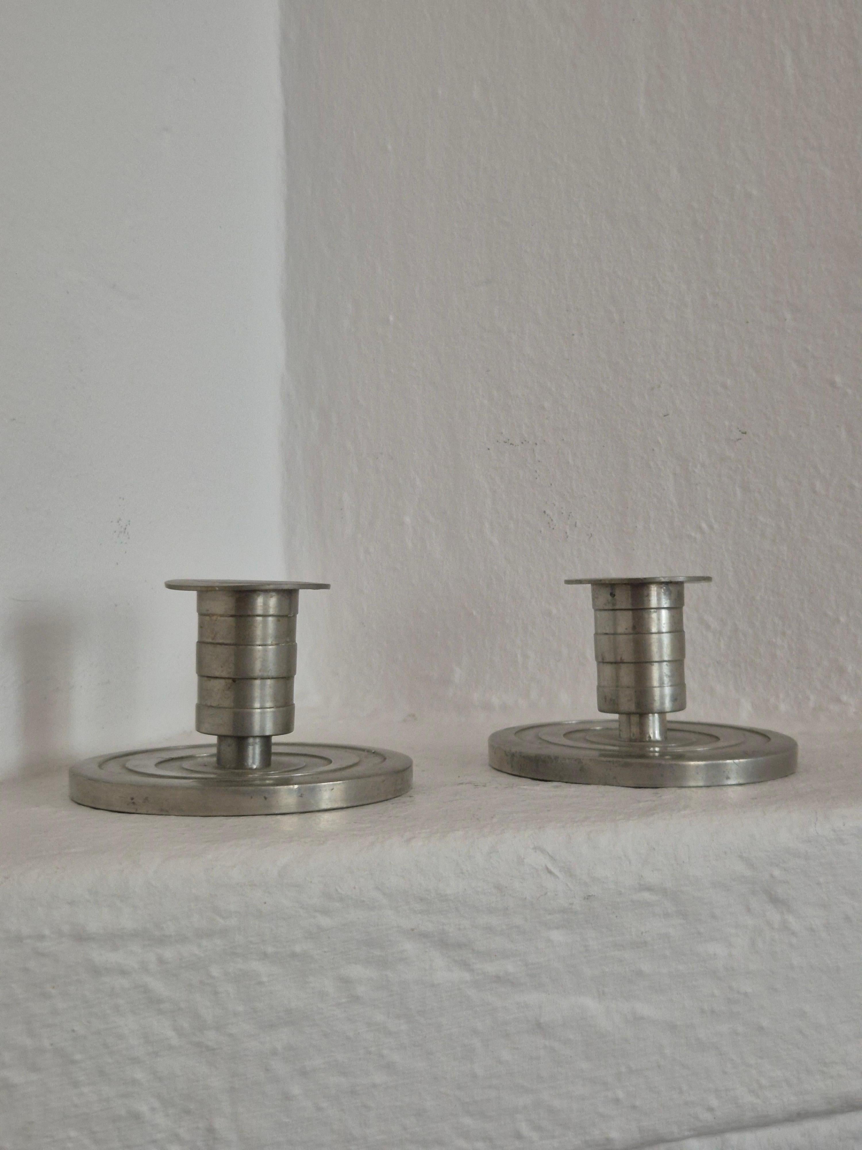 Svedese Swedish Grace / Art Deco candle holders in pewter by Sylvia Stave, 1933. in vendita