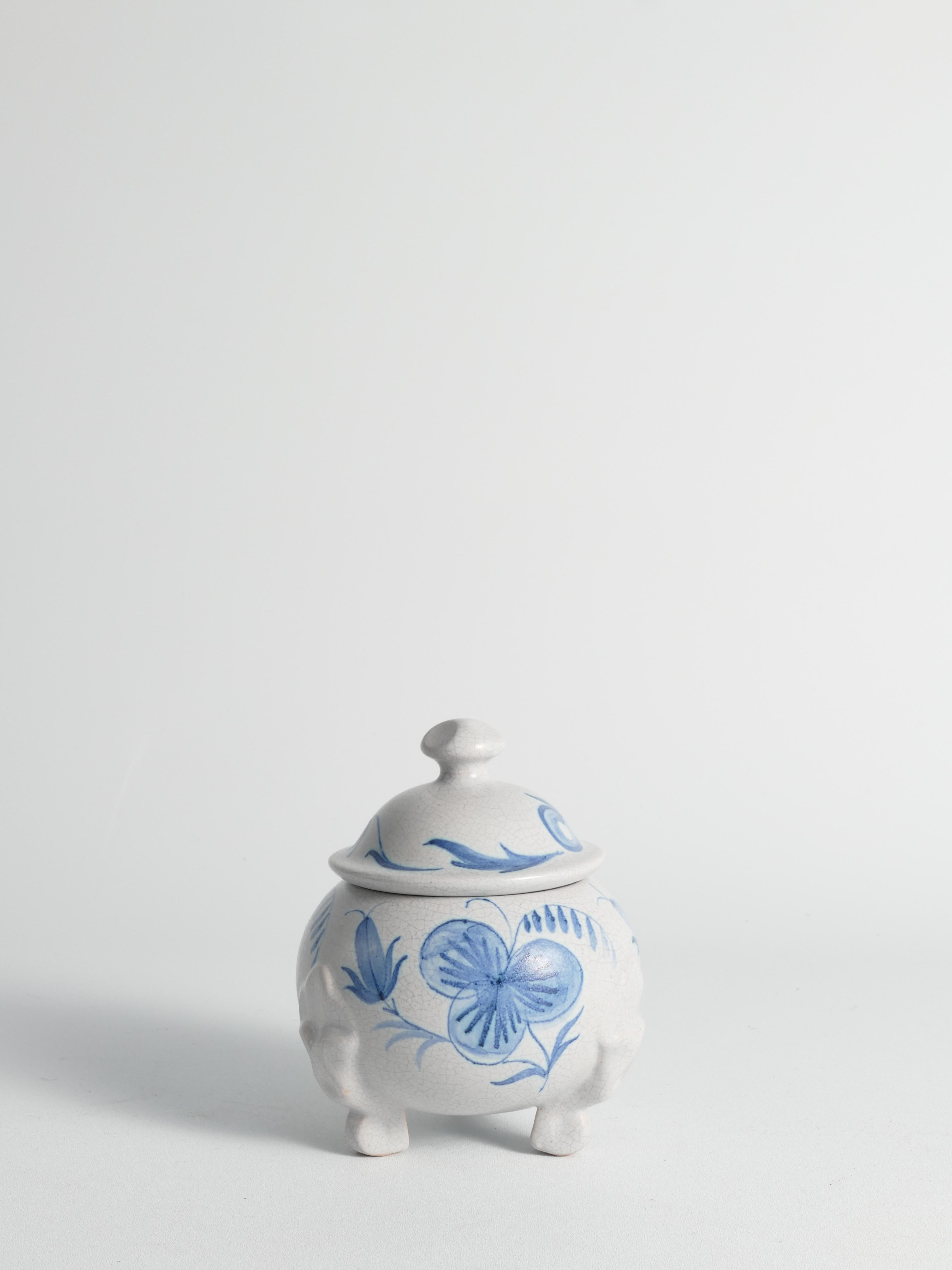 Swedish Grace Blue Floral Decor Bonbonniere by Allan Eberling for Bo Fajans For Sale 8