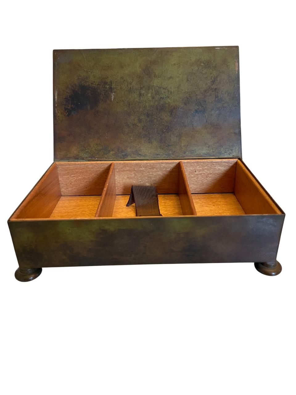 Elegante Caja de Cartas de Bronce Grace Sueca - Años 30 Sueco en venta