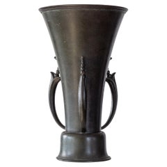 Vaso svedese Grace in bronzo, bronzo di Ystad, anni '30, Art Deco scandinavo