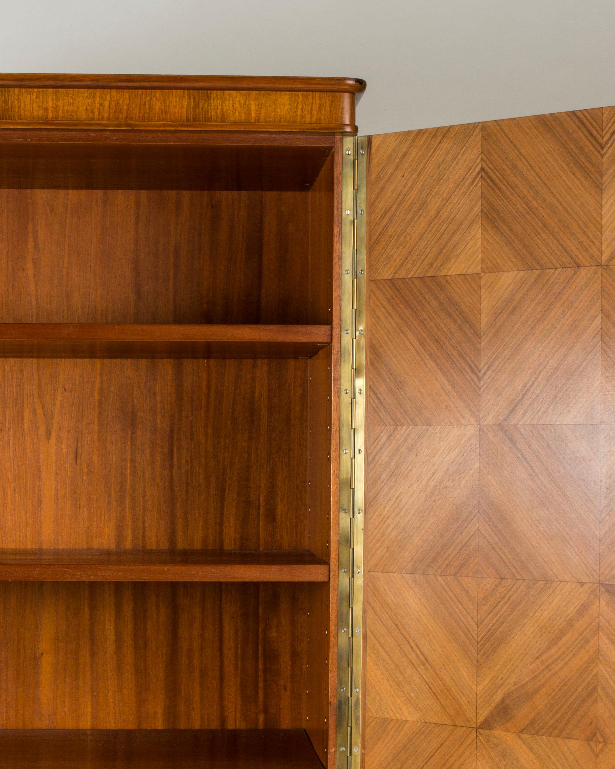 Swedish Grace cabinet from Mobilia, attributed to Oscar Nilsson, Sweden, 1930s For Sale 5