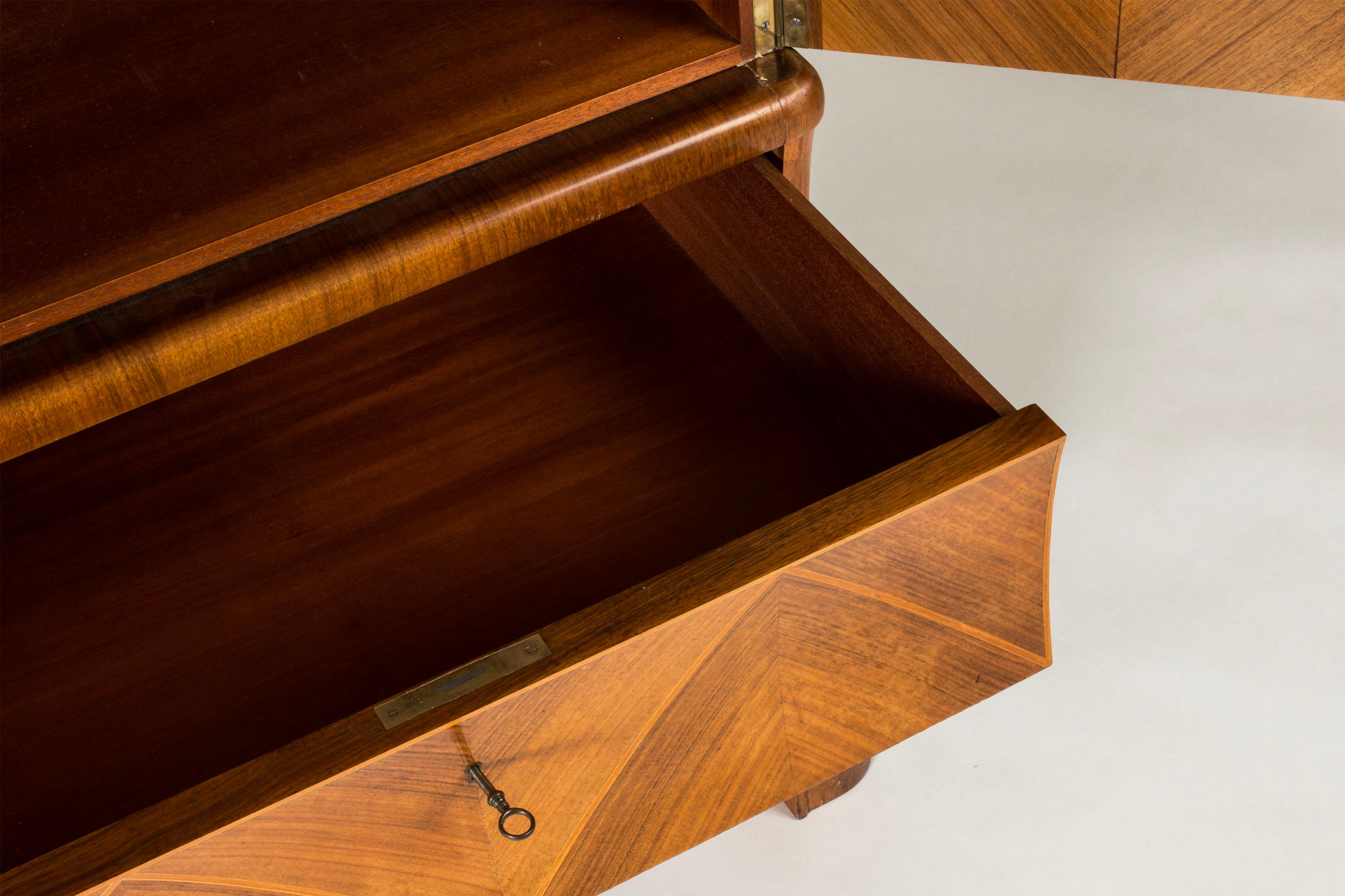 Swedish Grace cabinet from Mobilia, attributed to Oscar Nilsson, Sweden, 1930s For Sale 6