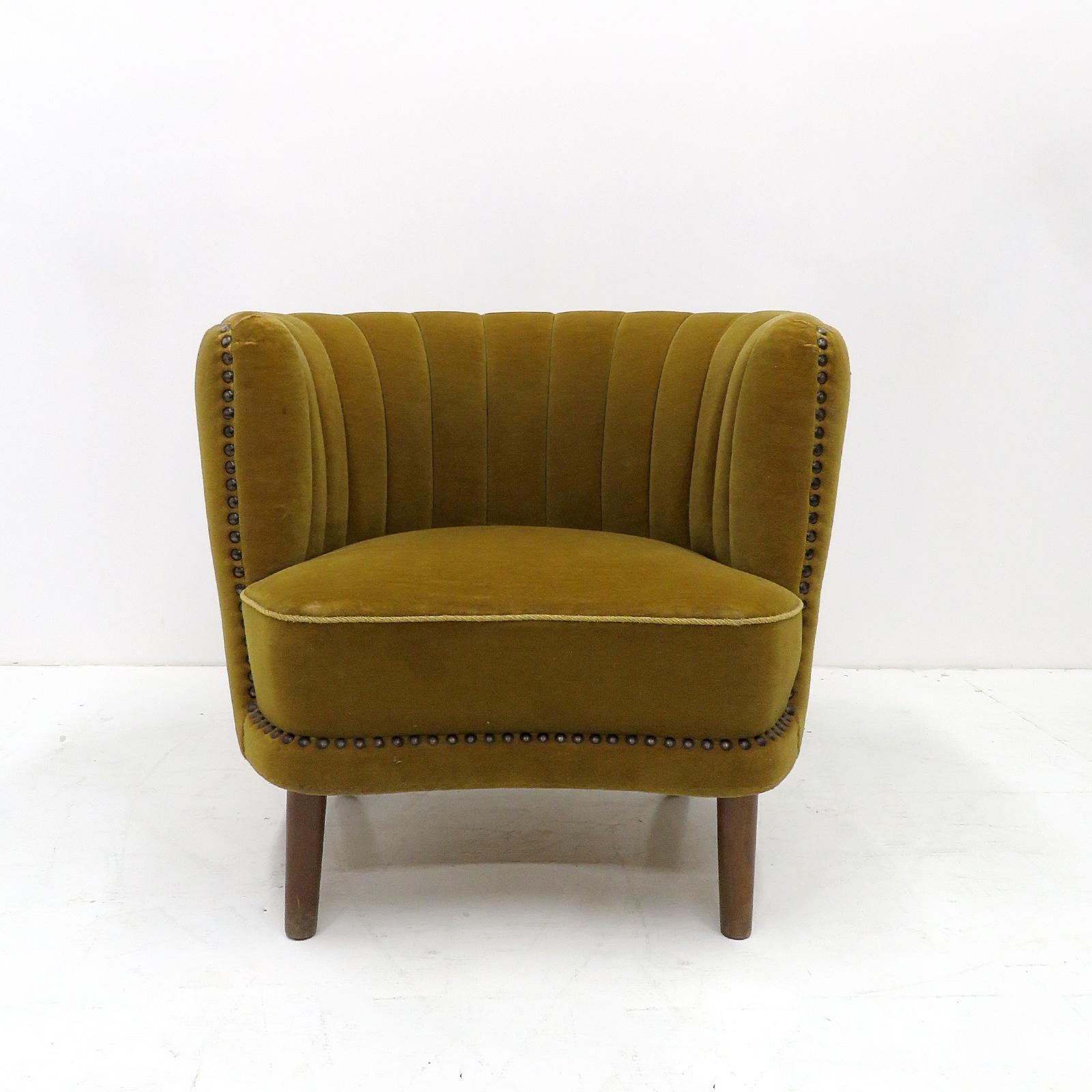Swedish Grace Club Chair, 1940 For Sale 2