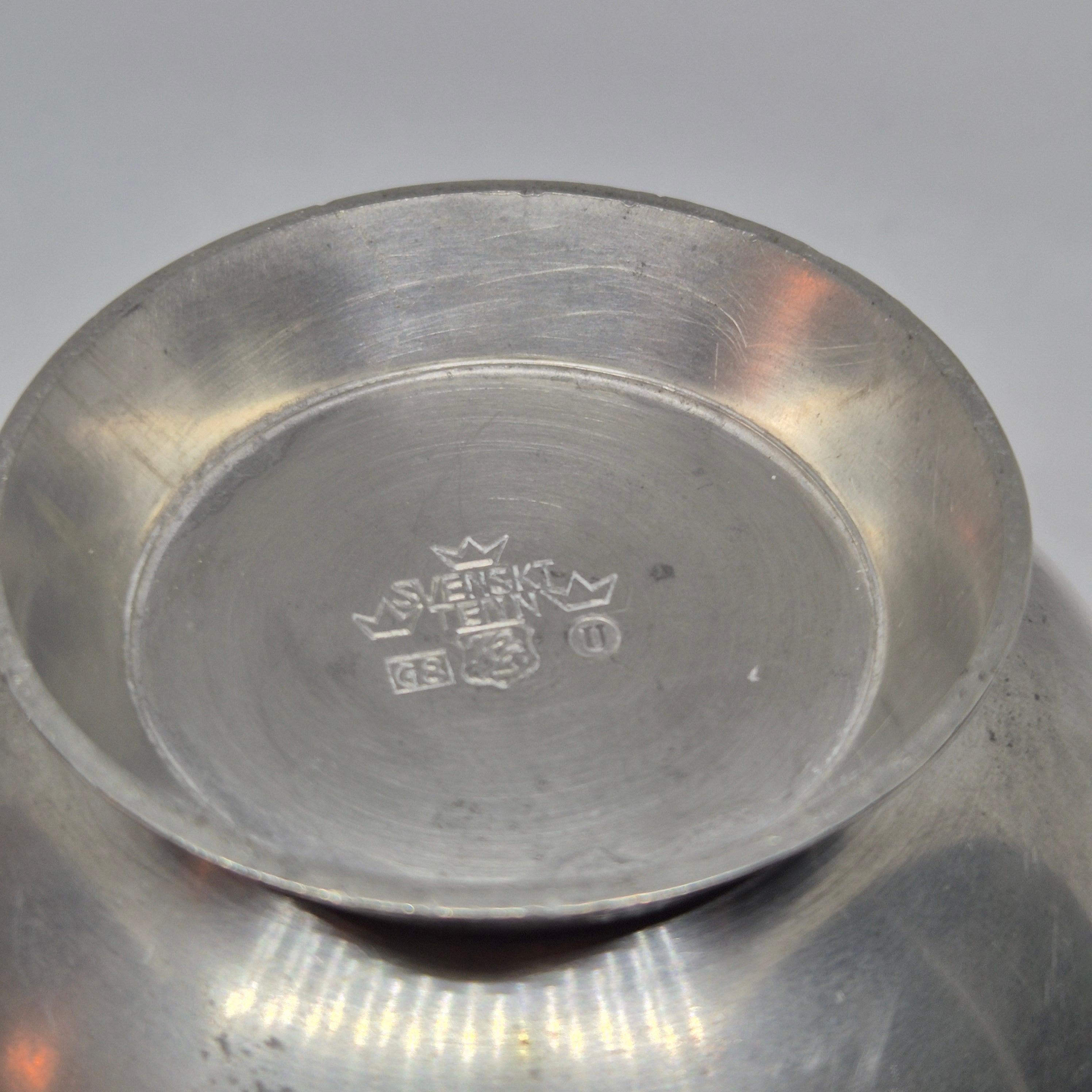 Swedish Grace decorative pewter box by Harald Linder, Uppsala 1933. en vente 2