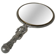 Miroir à main figuratif en étain Swedish Grace par C.G. Hallberg, Stockholm, 1929