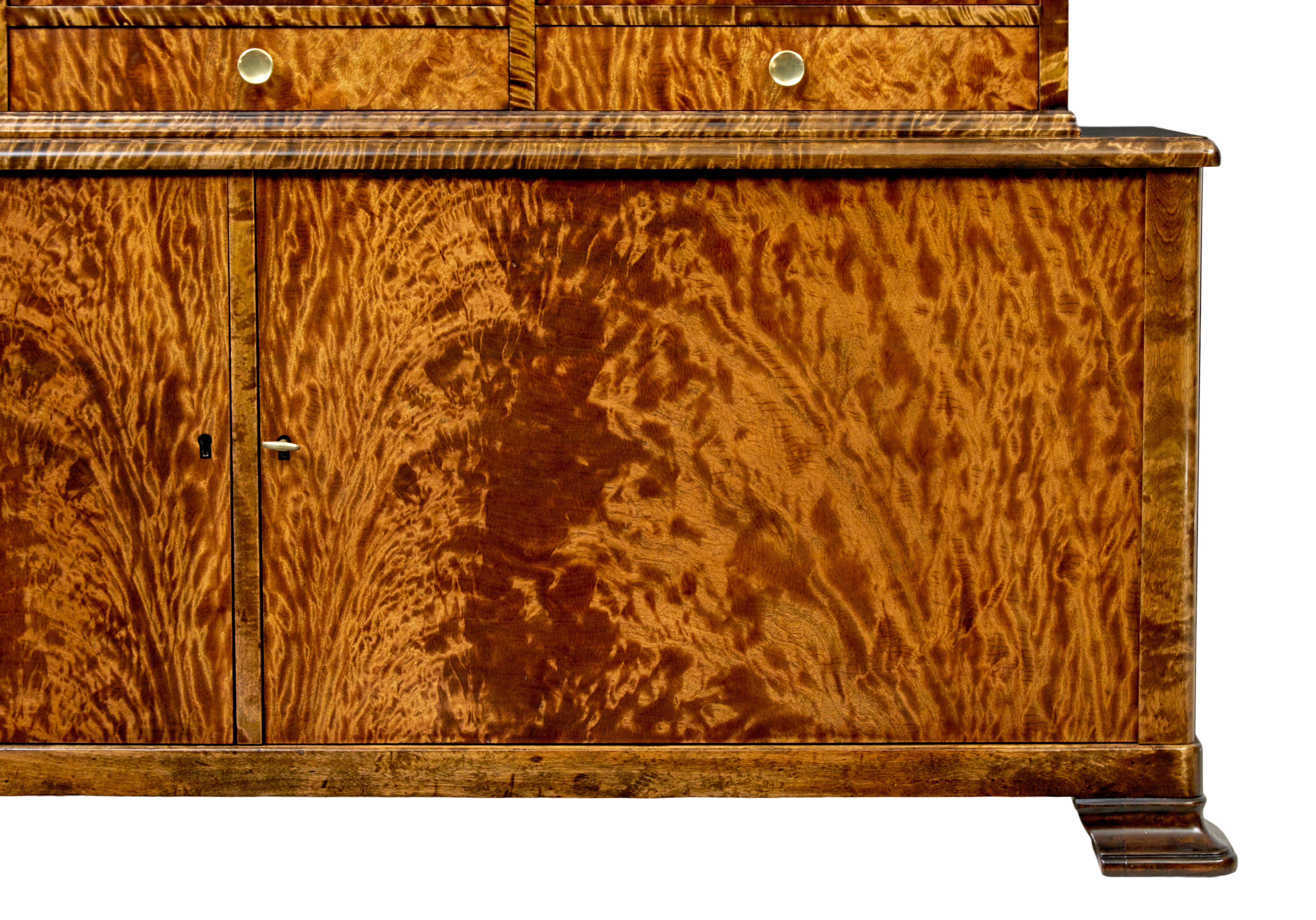Schwedische Gnade Flamme Birke Schrank 2