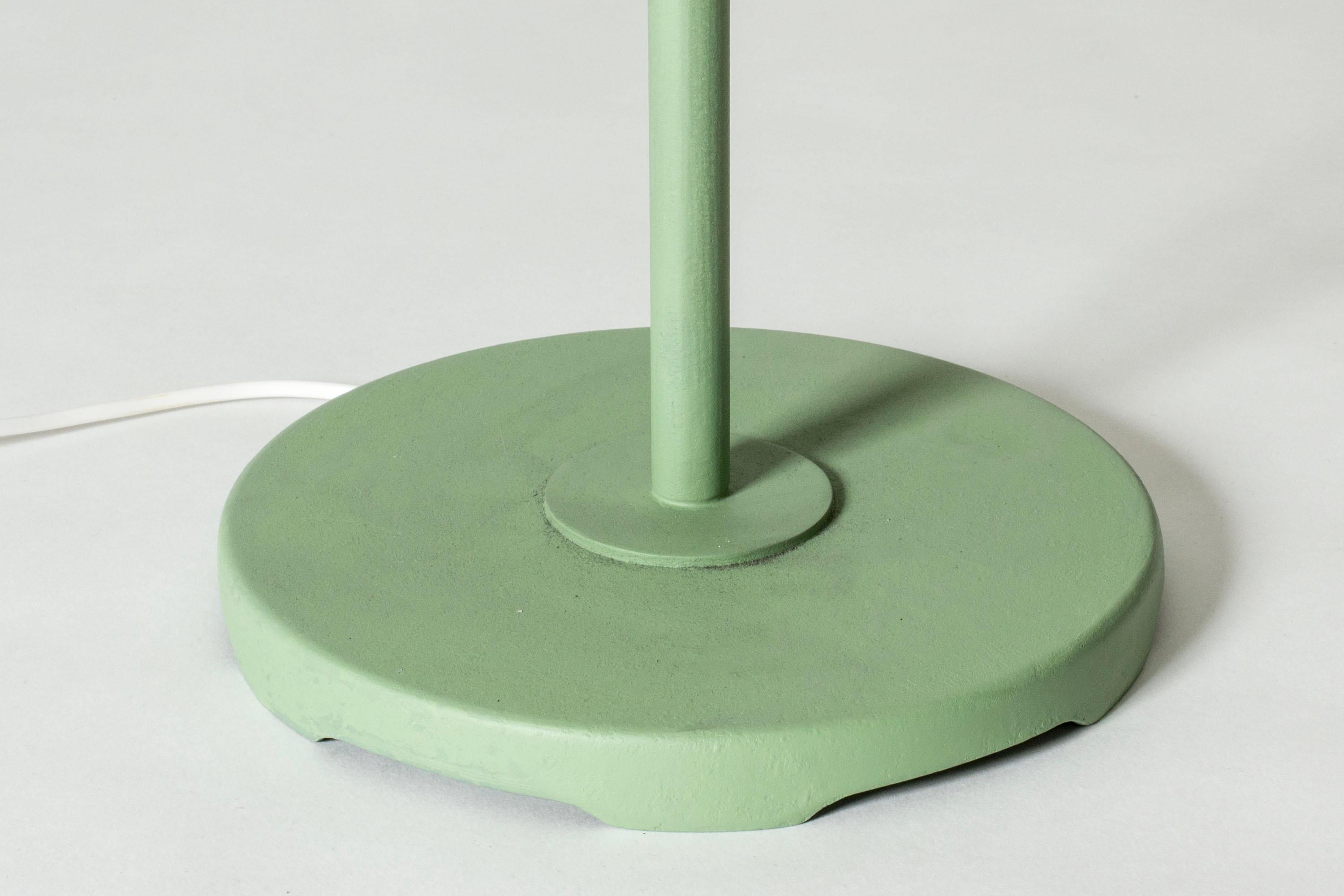Schwedische Grace Stehlampen von Bjerkås Armatur, Schweden, 1940er Jahre (Metall) im Angebot