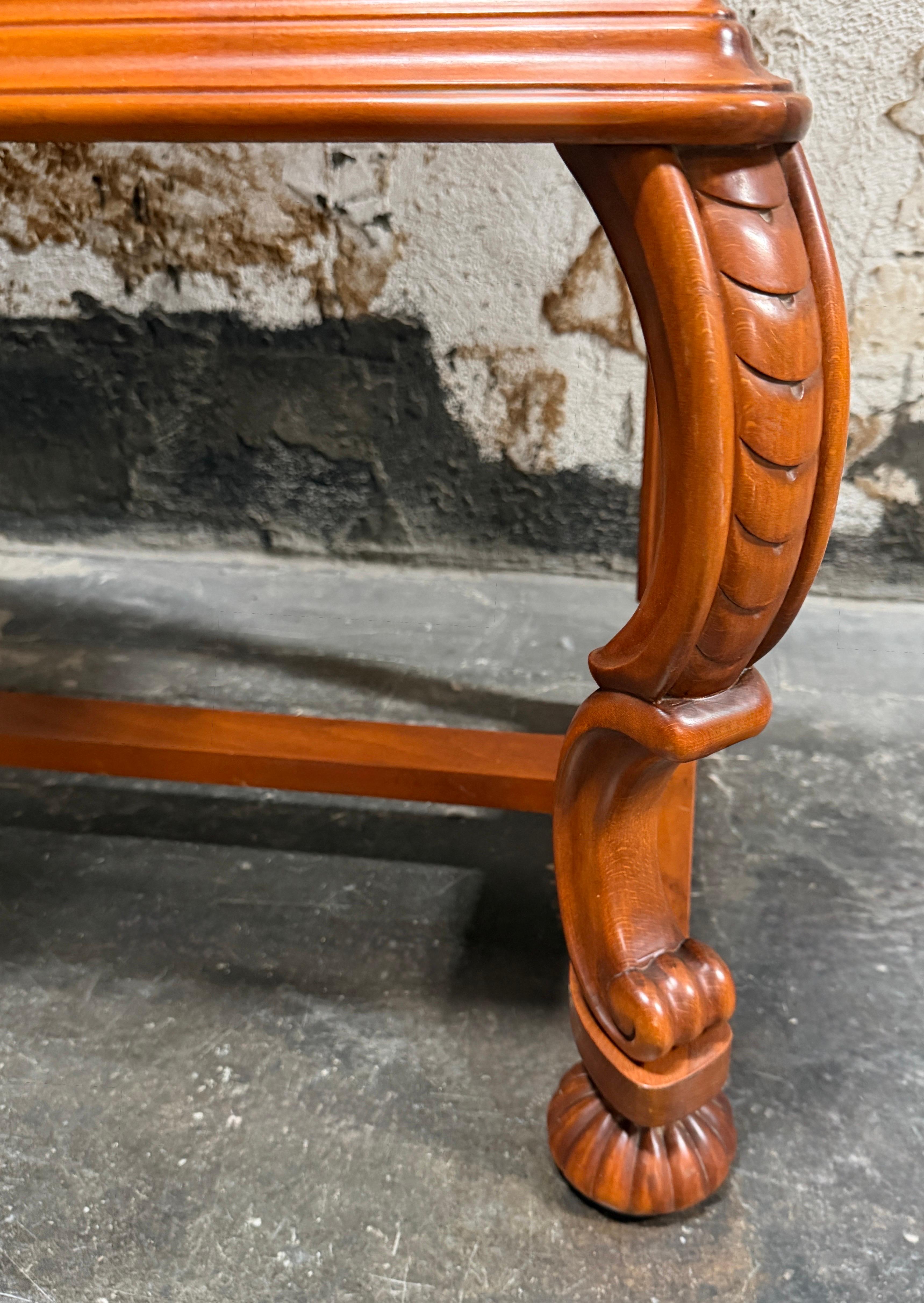 Gracia sueca Tallada a mano Antiguo mueble bar o de almacenaje Art Decó de los años 20 en venta 4