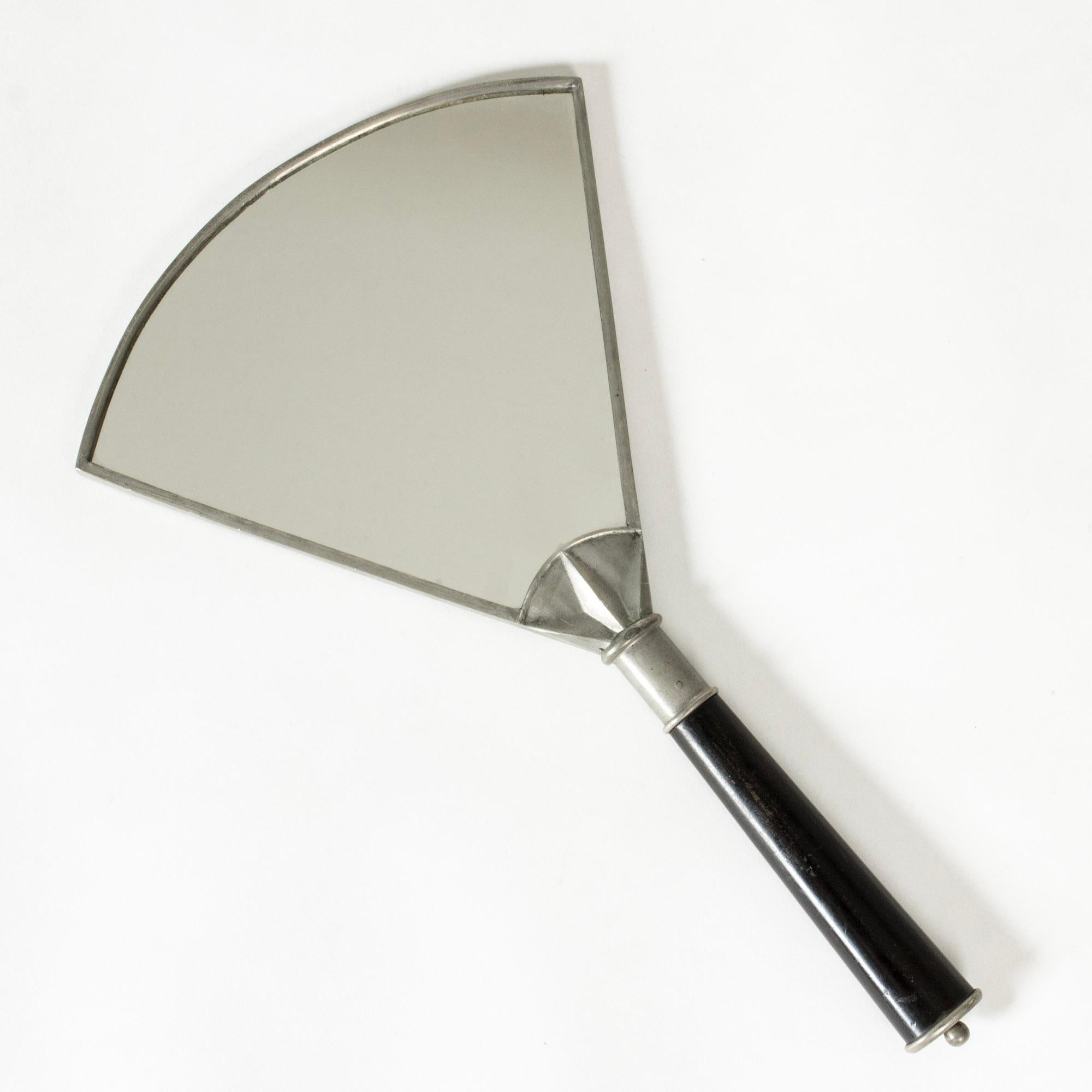 Schwedischer Grace-Handspiegel, Nils Fougstedt, Svenskt Tenn, Schweden, 1920er Jahre im Zustand „Gut“ im Angebot in Stockholm, SE