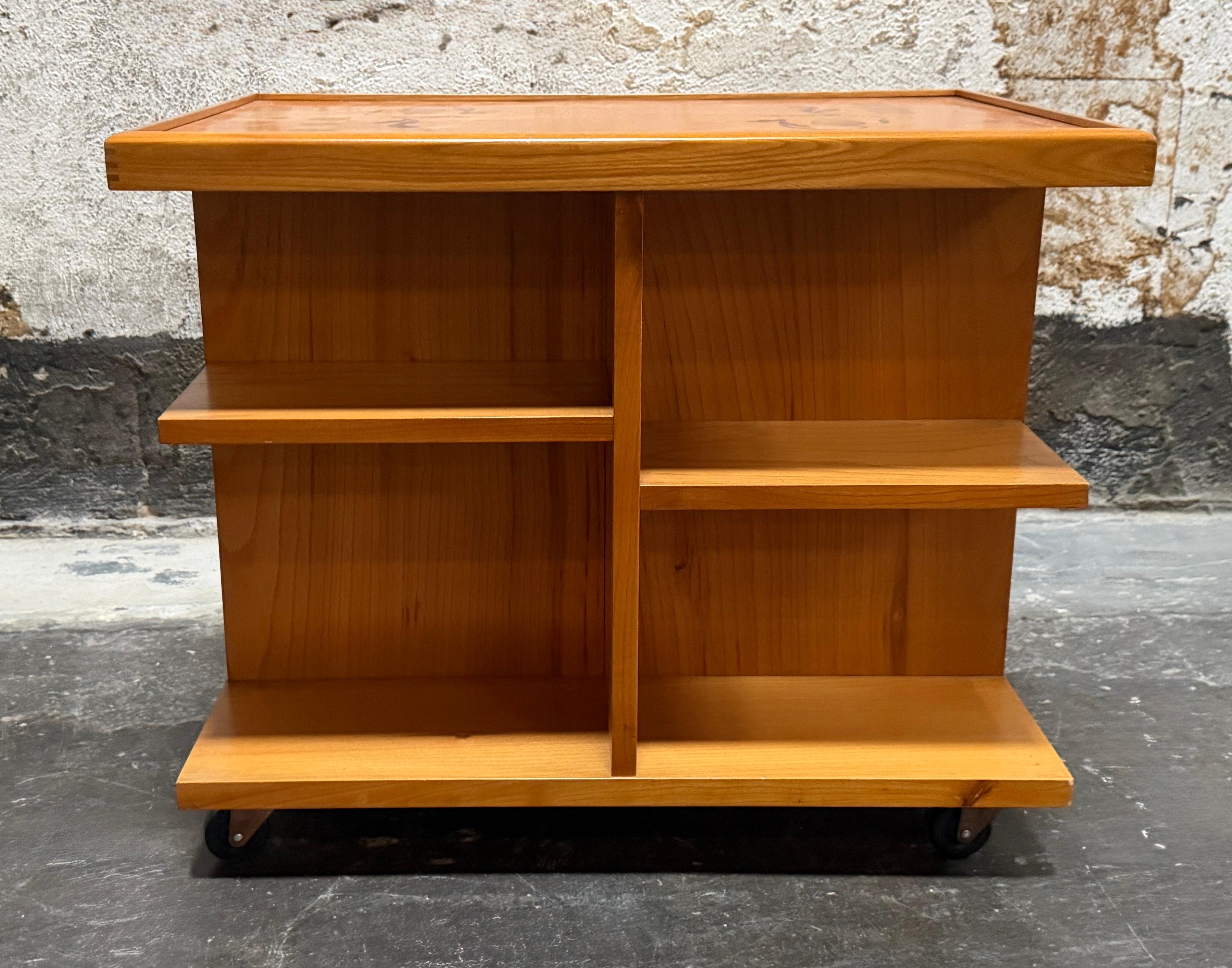 Swedish Grace Art Deco Intarsia Bar Cabinet End Table by Mjölby Intarsia c. 1930 In Good Condition For Sale In Atlanta, GA