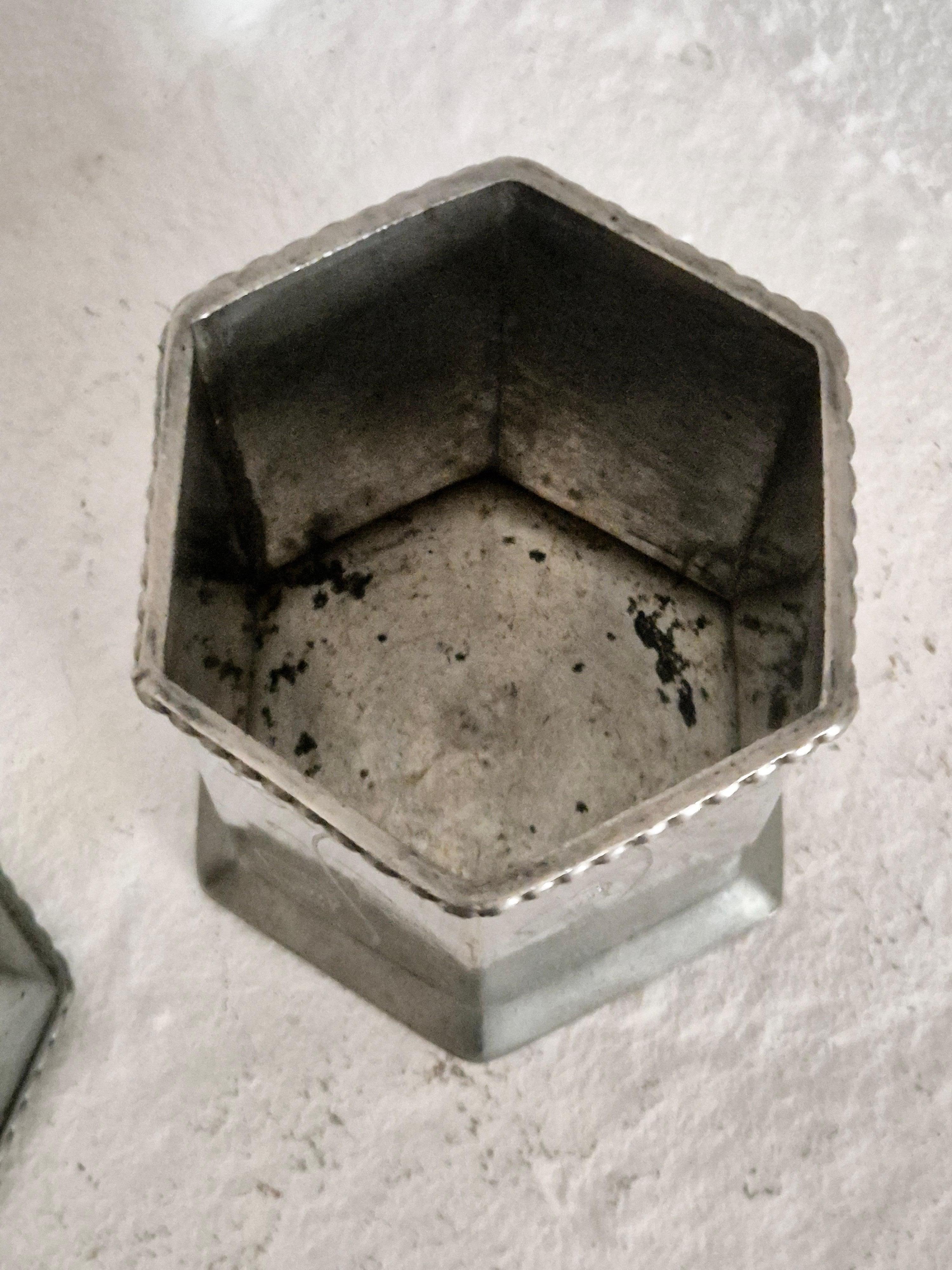 Pewter Swedish Grace, Lid box in pewter with beautiful flower decor.