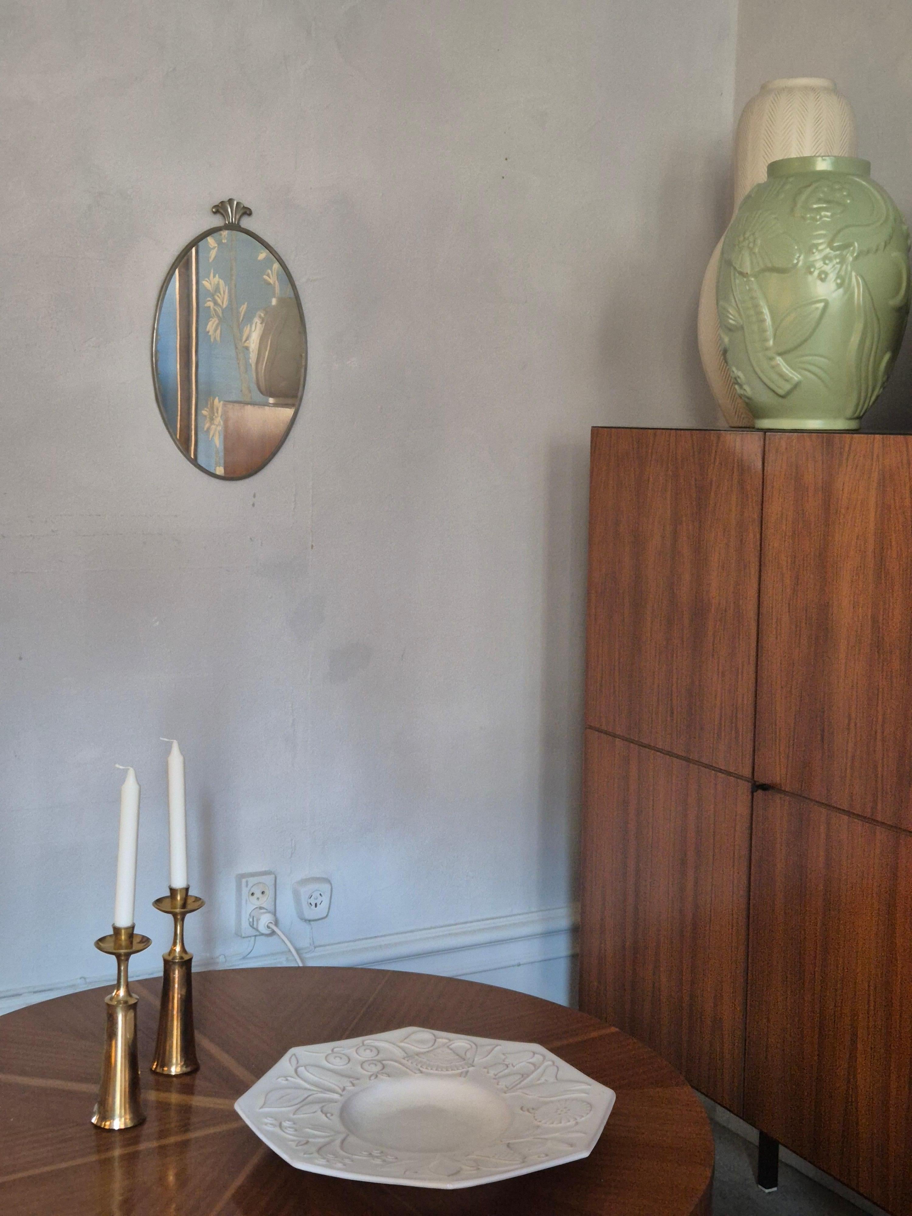 Schwedischer Grace Spiegel aus Zinn, exquisit und stilvoll. 1920/30er Jahre Schwedisches Art Deco (Art déco)