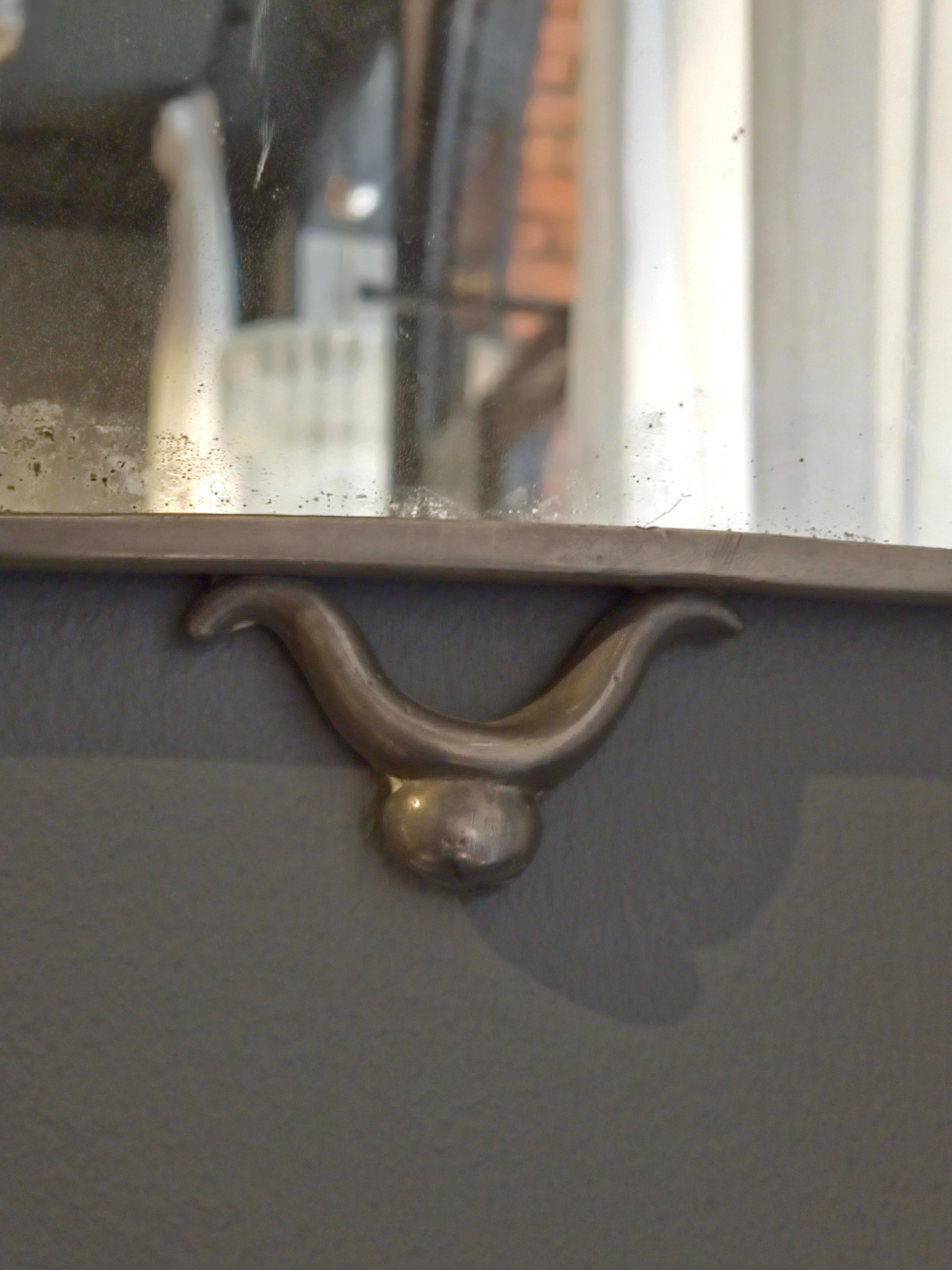 Art Déco Swedish Grace, specchio con cornice in peltro, Nils Fougstedt per Svenskt Tenn. in vendita