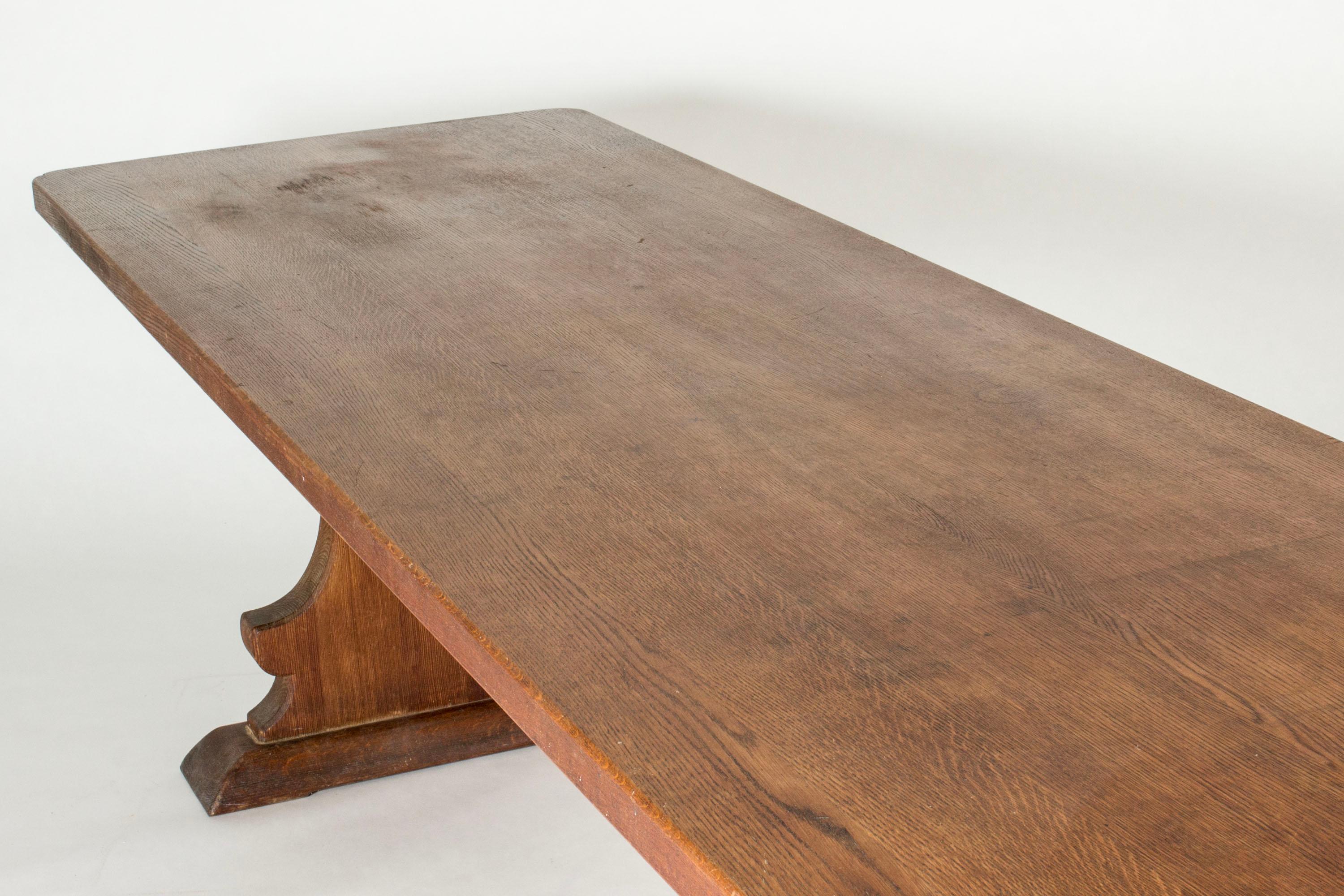 Swedish Grace Oak Oversized Dining Table, Sweden, 1920s In Good Condition In Stockholm, SE