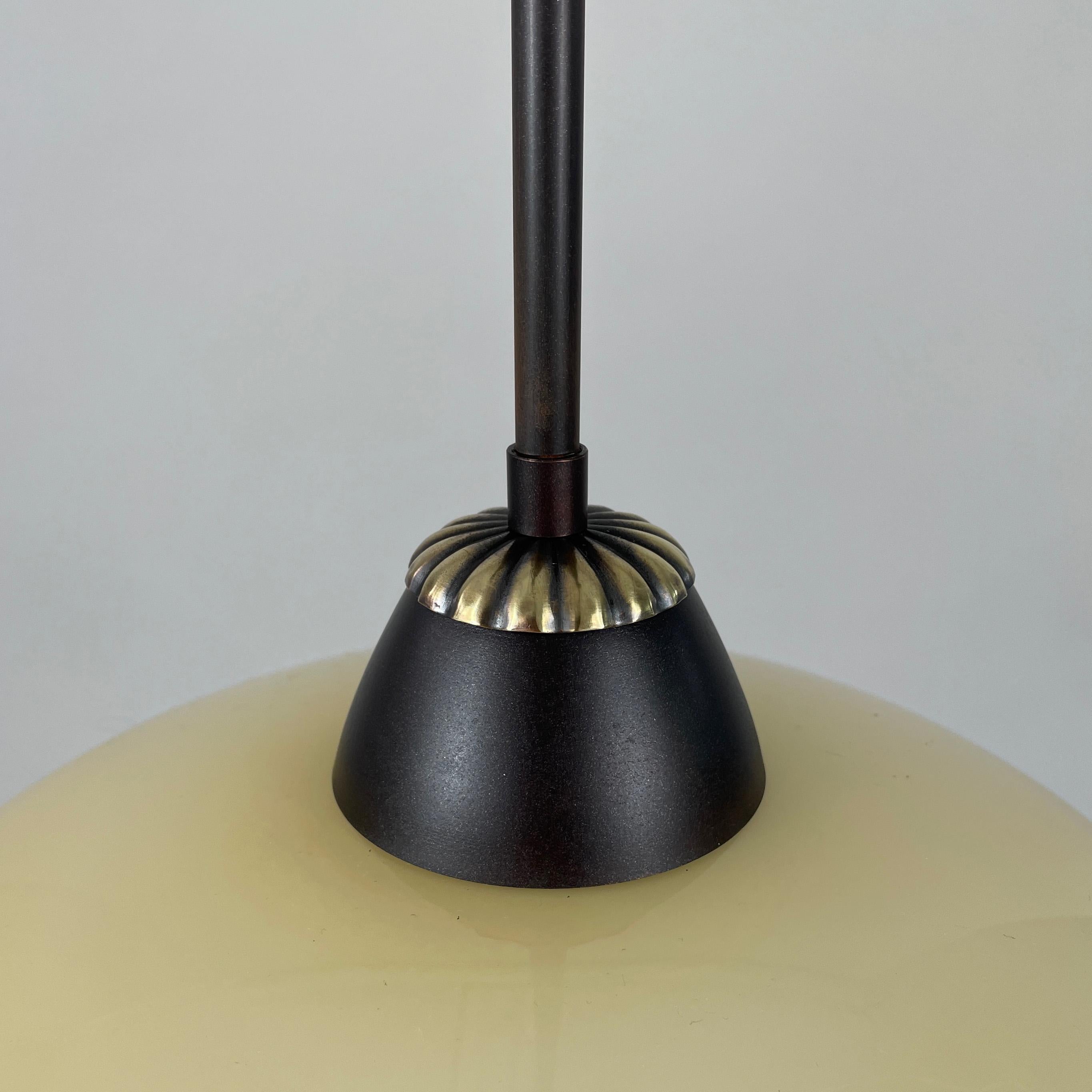 Ciondoli svedesi Grace in opalina e ottone bronzato, set di 3, anni '40 in vendita 2