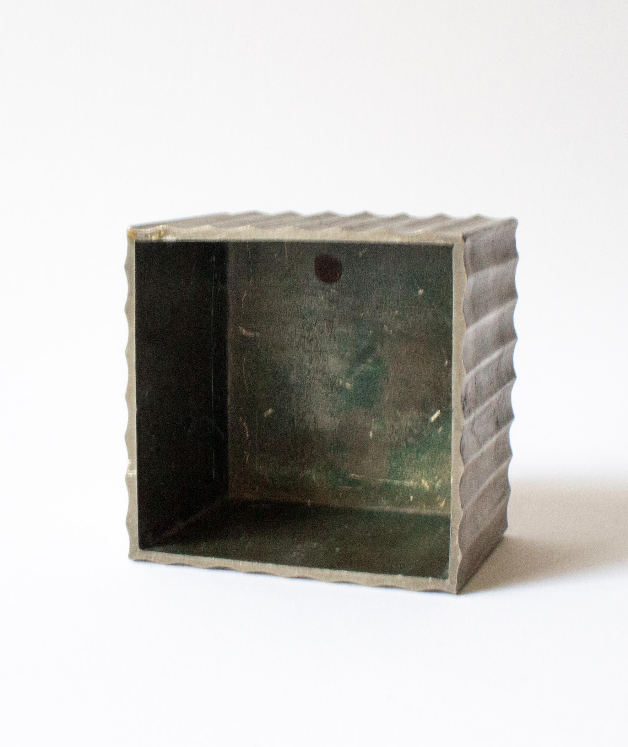 Hand-Crafted Swedish Grace Pewter Box by Ingvar Bossler for Gamleby Tenn, Västervik, Sweden. For Sale