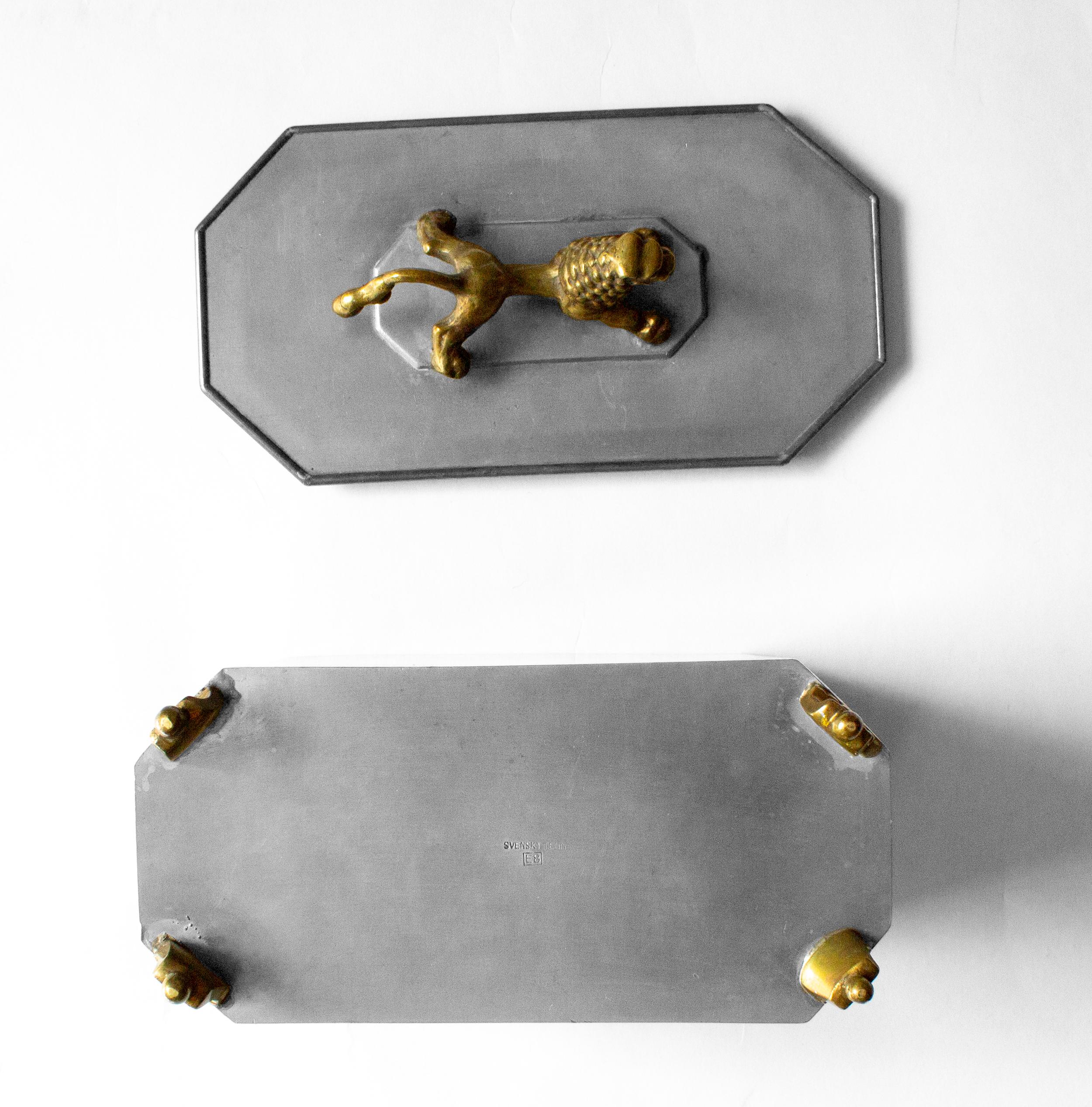Fait main Boîte Grace suédoise avec sculpture de lion en laiton en vente