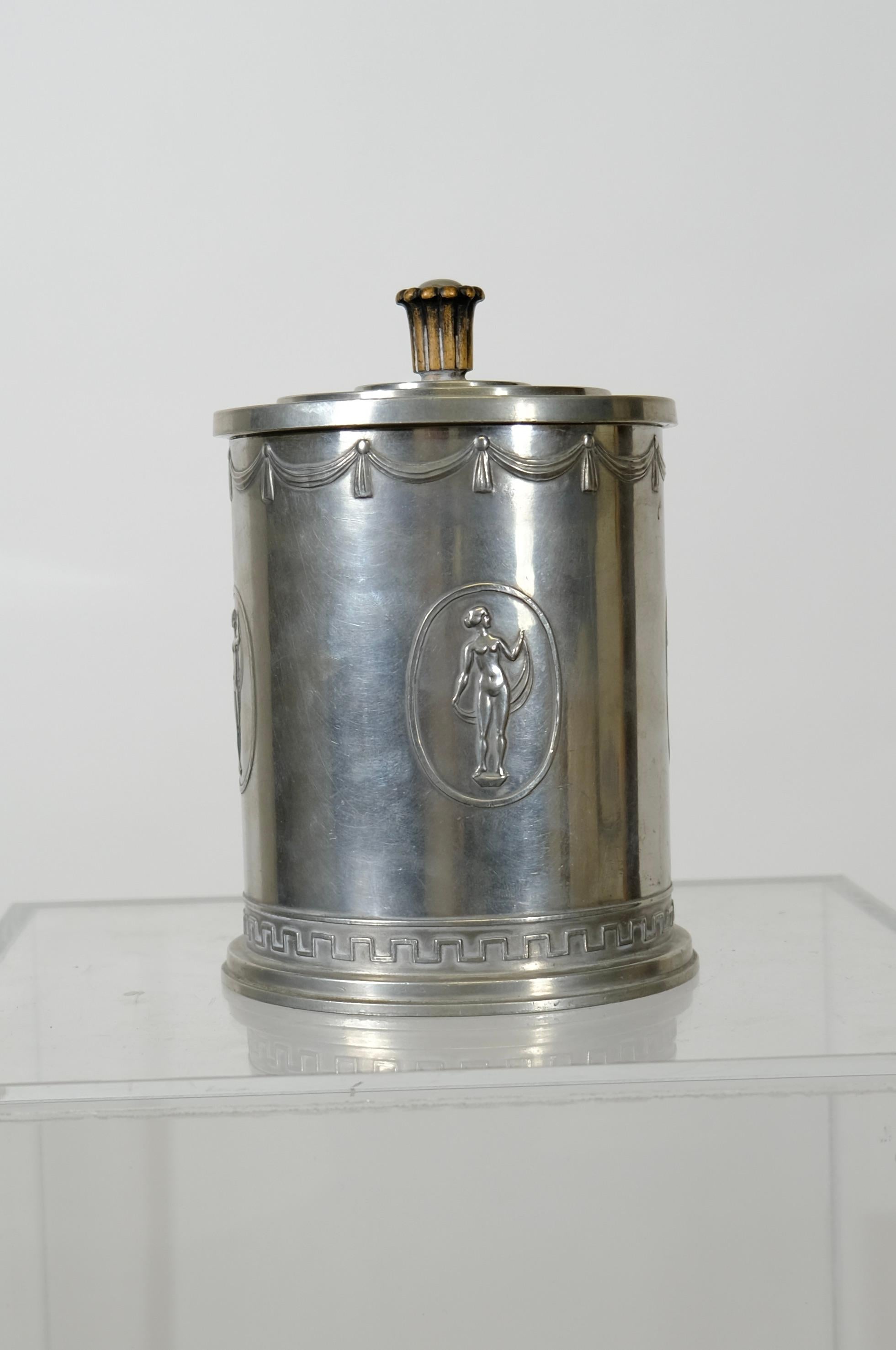Swedish Grace Pewter jar with lid made in 1927. In Good Condition In Stockholm, SE