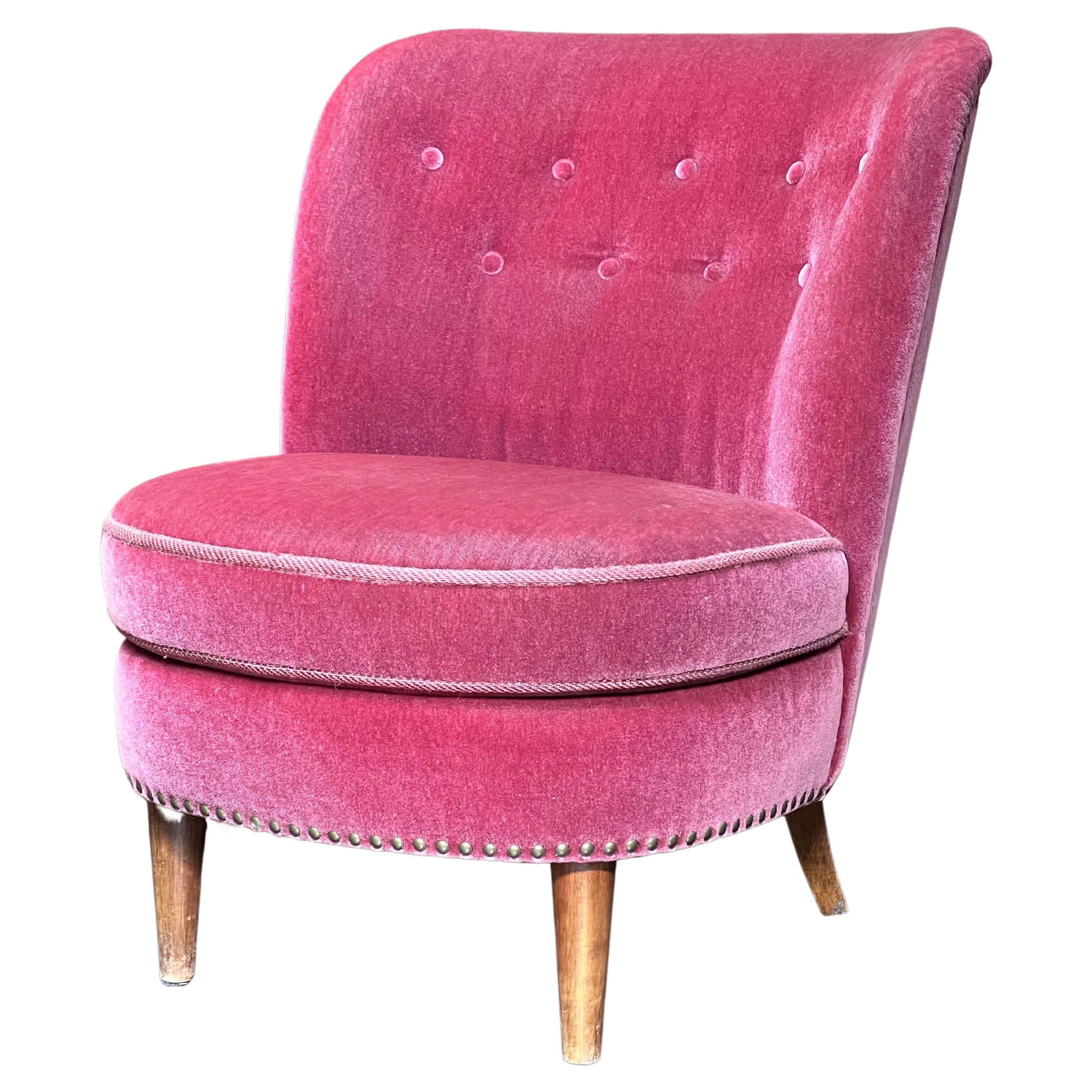 Swedish Grace Pink Mohair and Brass Nails Chauffeuse, Sweden, 1930s For Sale