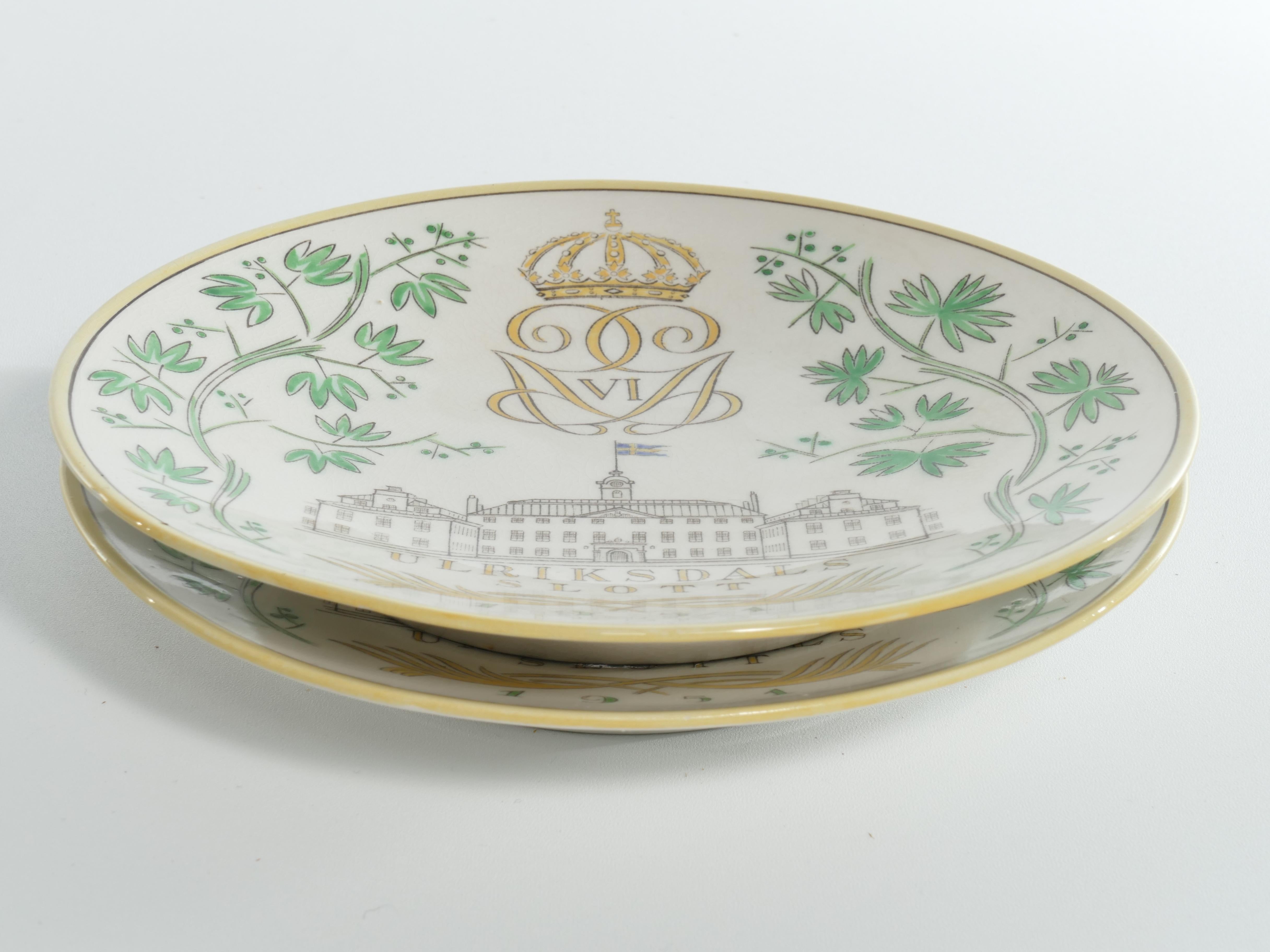 Grès Assiettes de grâce suédoises avec palais d'Ulriksdal en jaune et vert de Gefle 1951 en vente