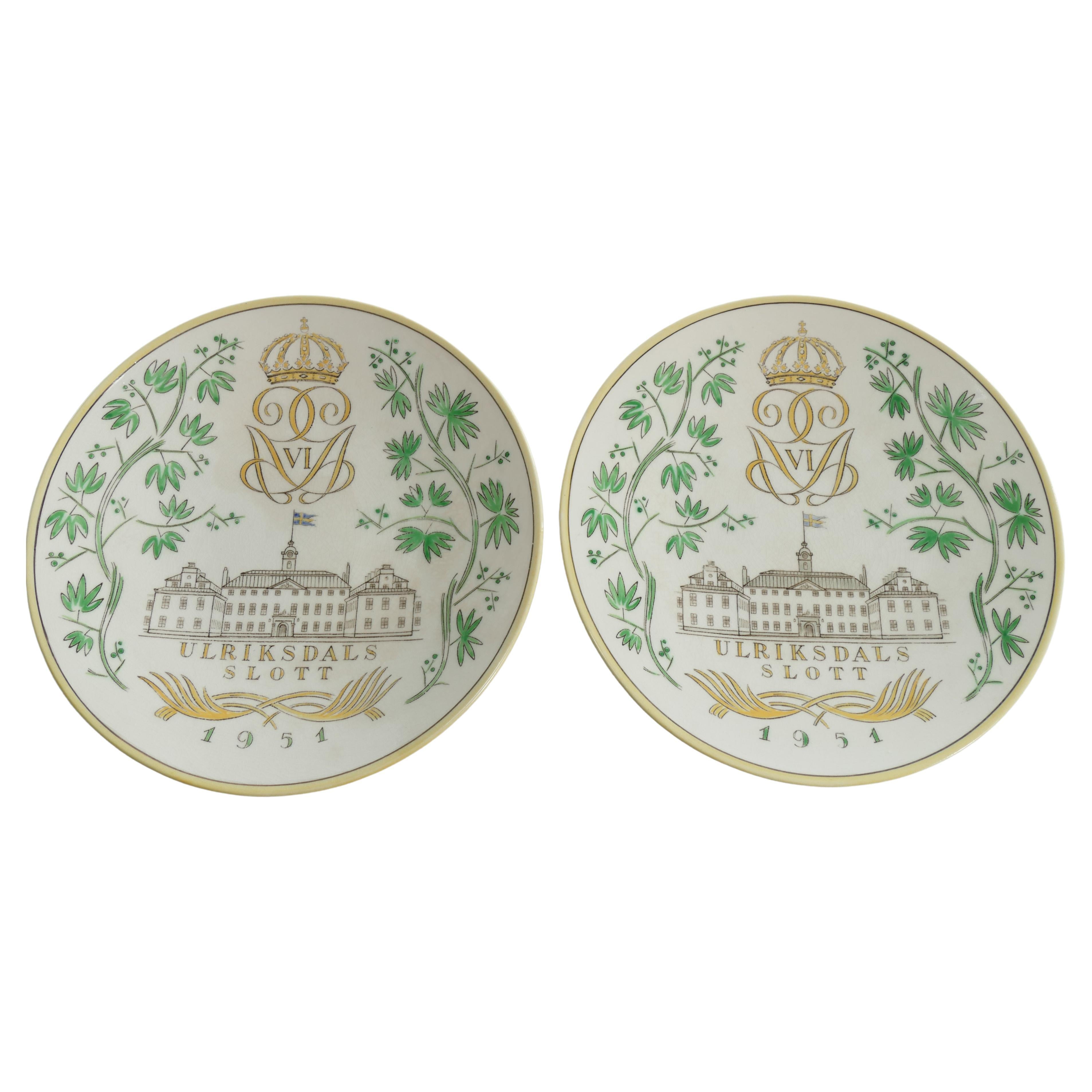 Swedish Grace Plates with Ulriksdal Palace in Yellow and Green by Gefle 1951 For Sale