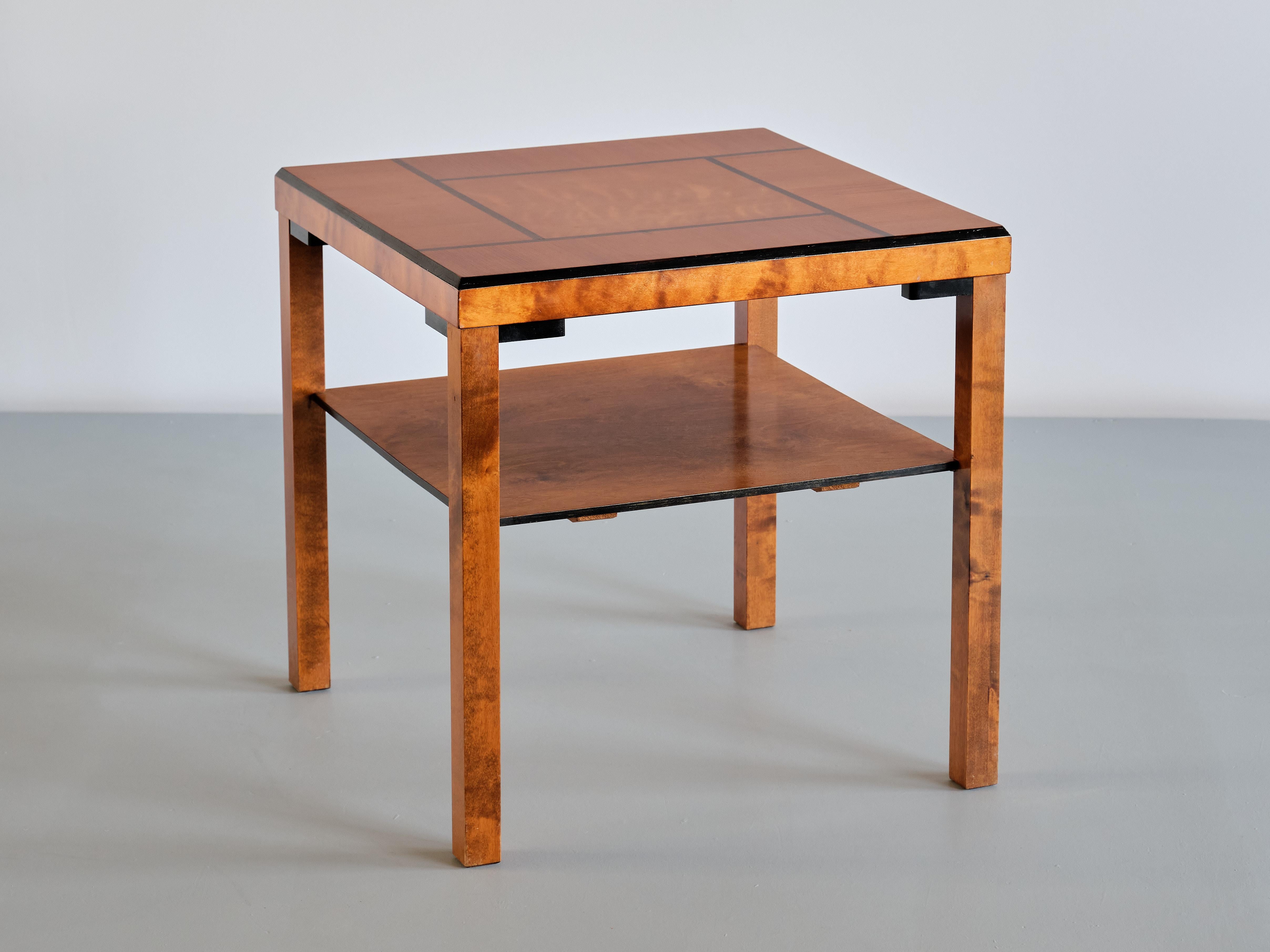 Swedish Grace Side Table in Elm and Birch Wood, Sweden, 1930s For Sale 4