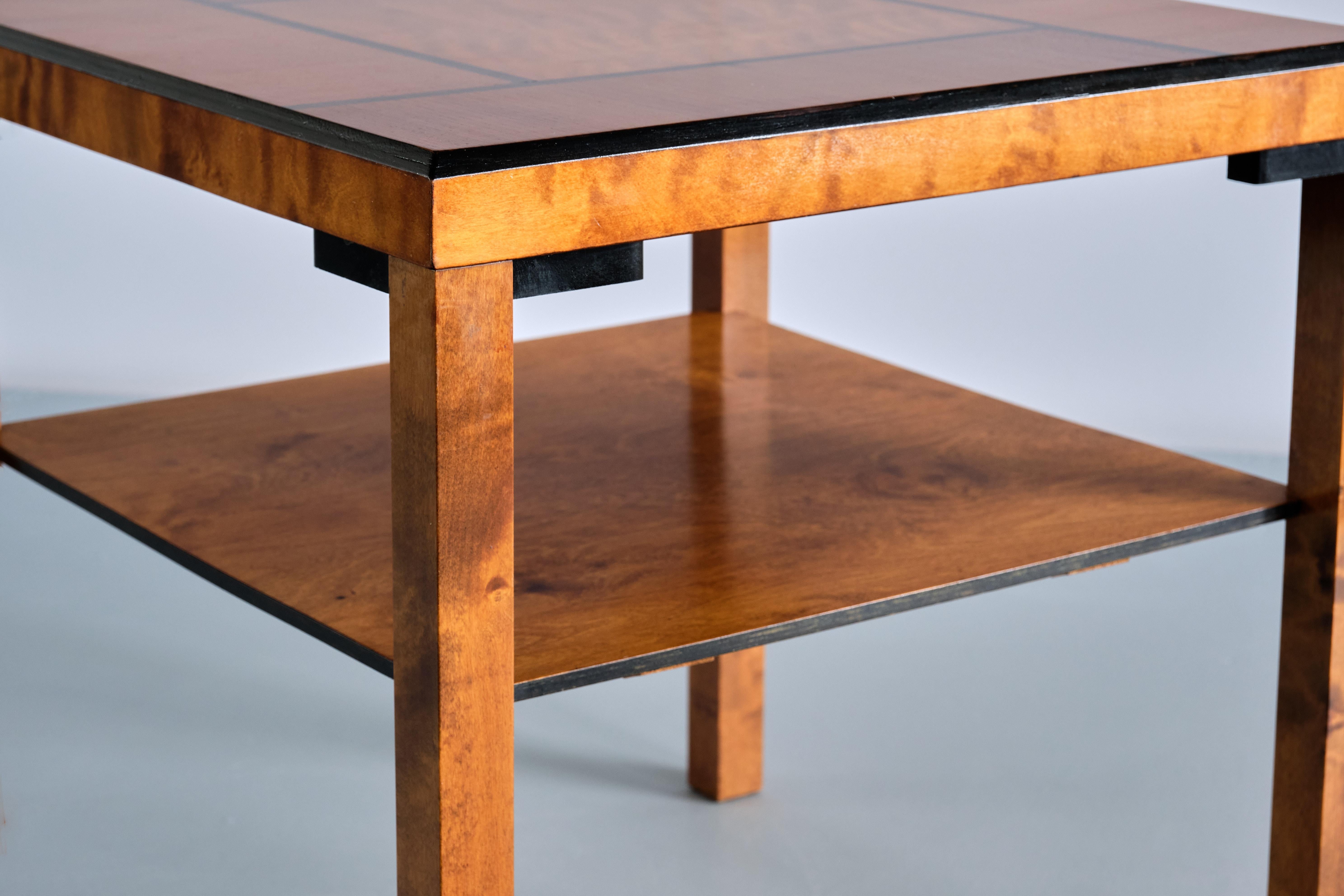 Mid-20th Century Swedish Grace Side Table in Elm and Birch Wood, Sweden, 1930s For Sale