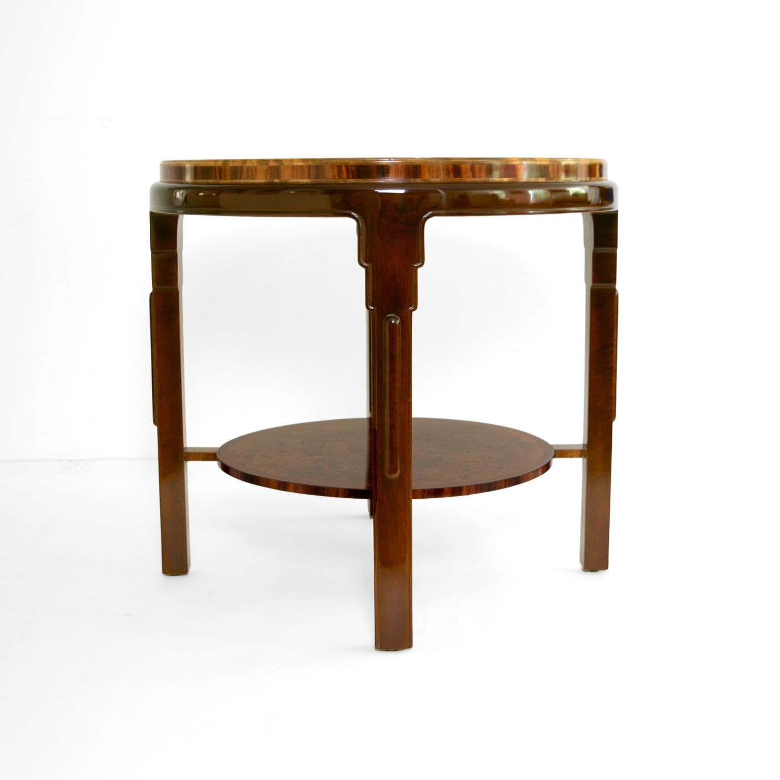 Swedish Grace side table lavishly decorated in a variety of marquetry 1920's For Sale 2