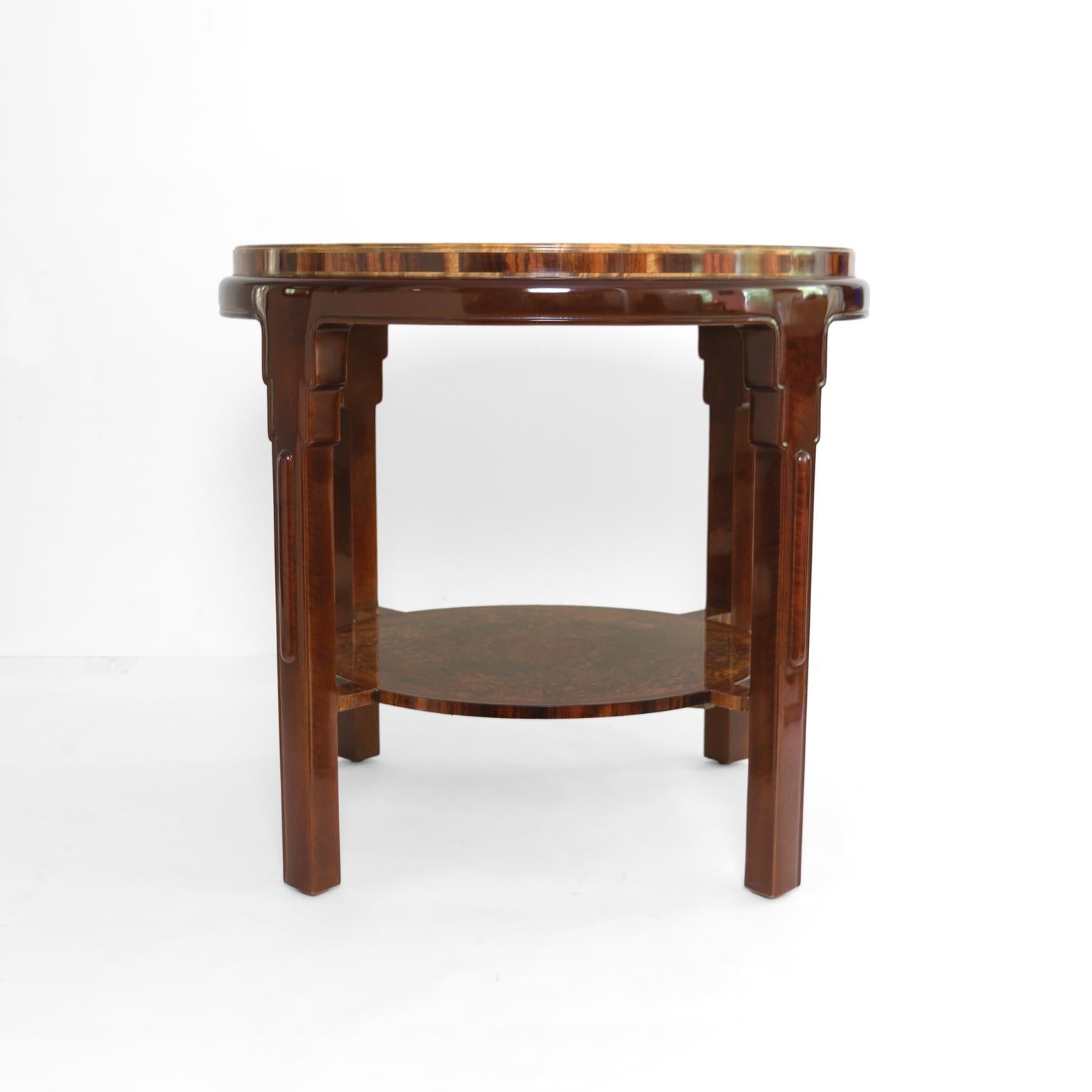 Swedish Grace side table lavishly decorated in a variety of marquetry 1920's For Sale 1