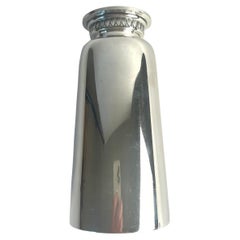 Coctelera chapada en plata Swedish Grace de C.G. Hallbergs, Suecia, década de 1930