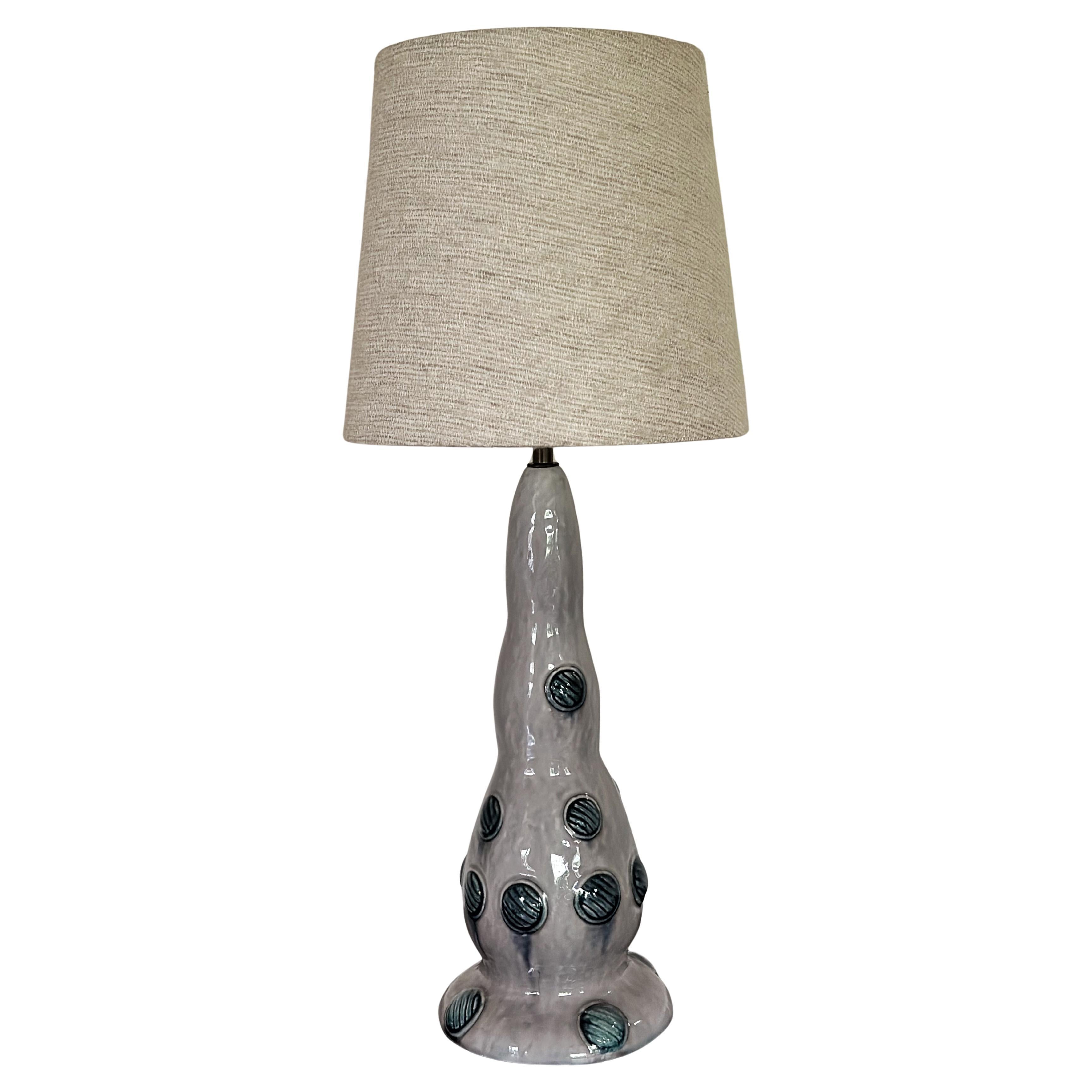 Schwedische Grace Steingut-Tischlampe von Louise Adelborg für Rörstrand. 1920s.