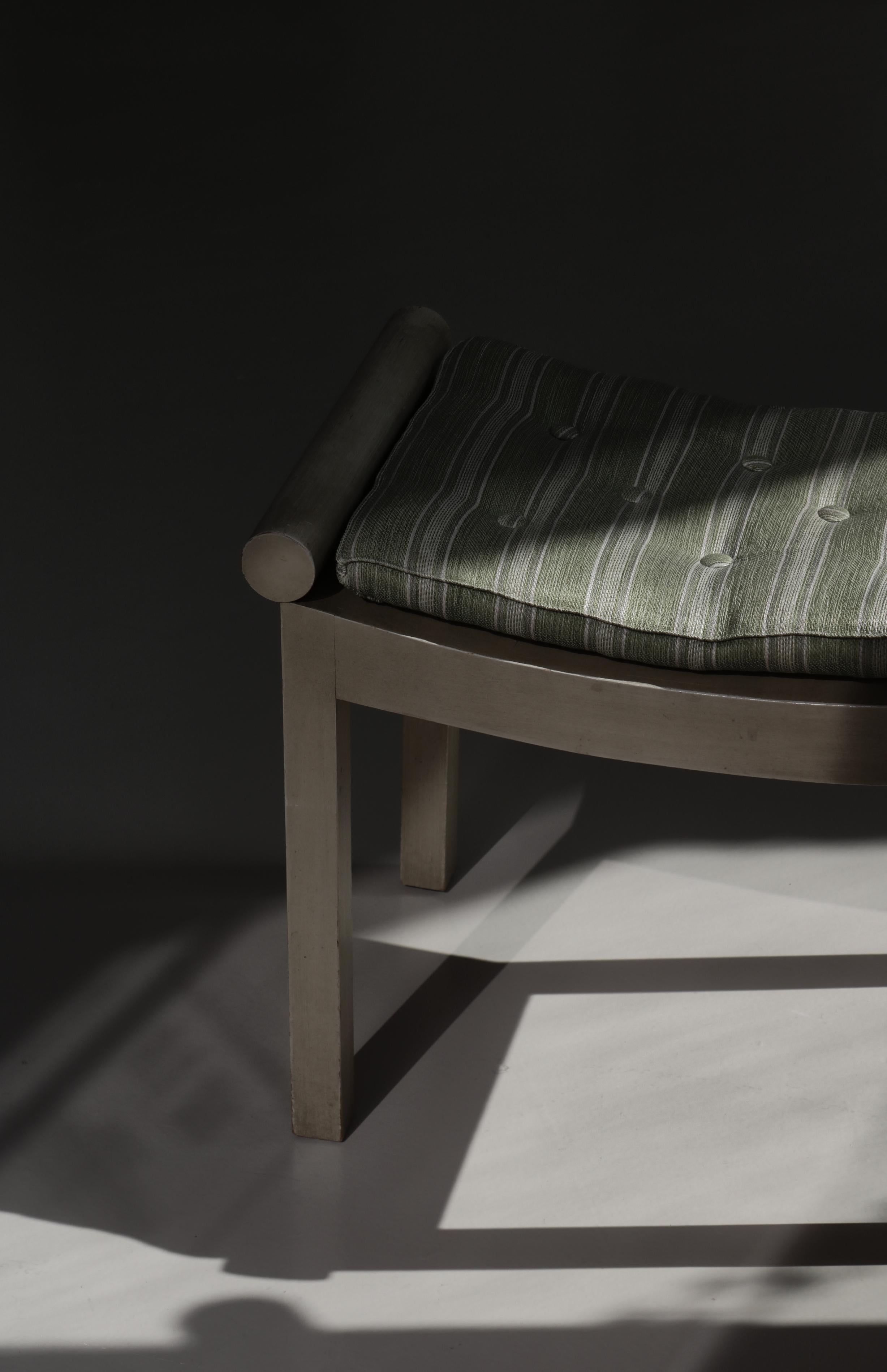 Taburete sueco Grace de madera de abedul lacada en blanco, Suecia, años 30 en venta 4