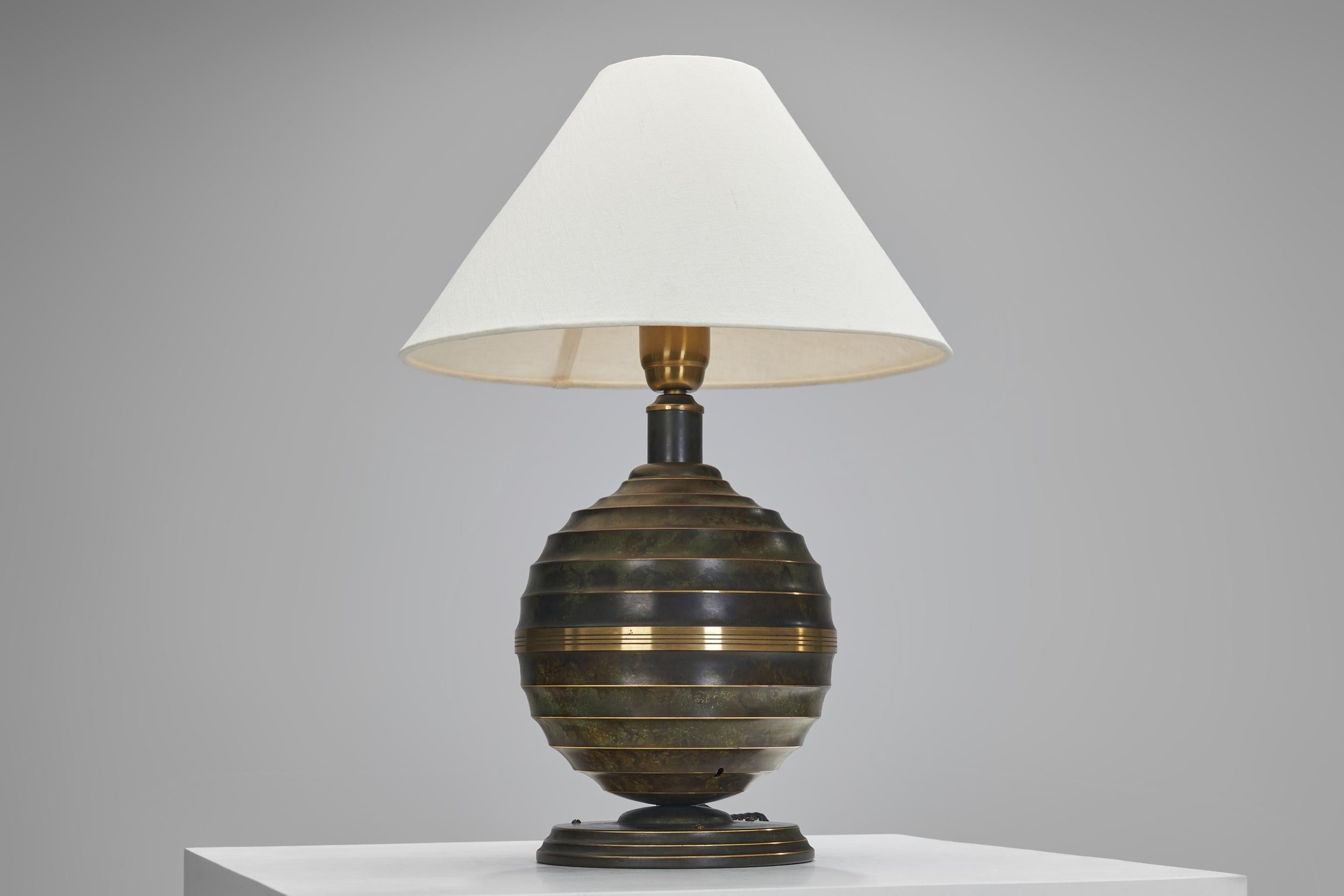 Swedish Grace Svenska Metallverken Table Lamp in Bronzed Brass, Sweden ca 1920s 5