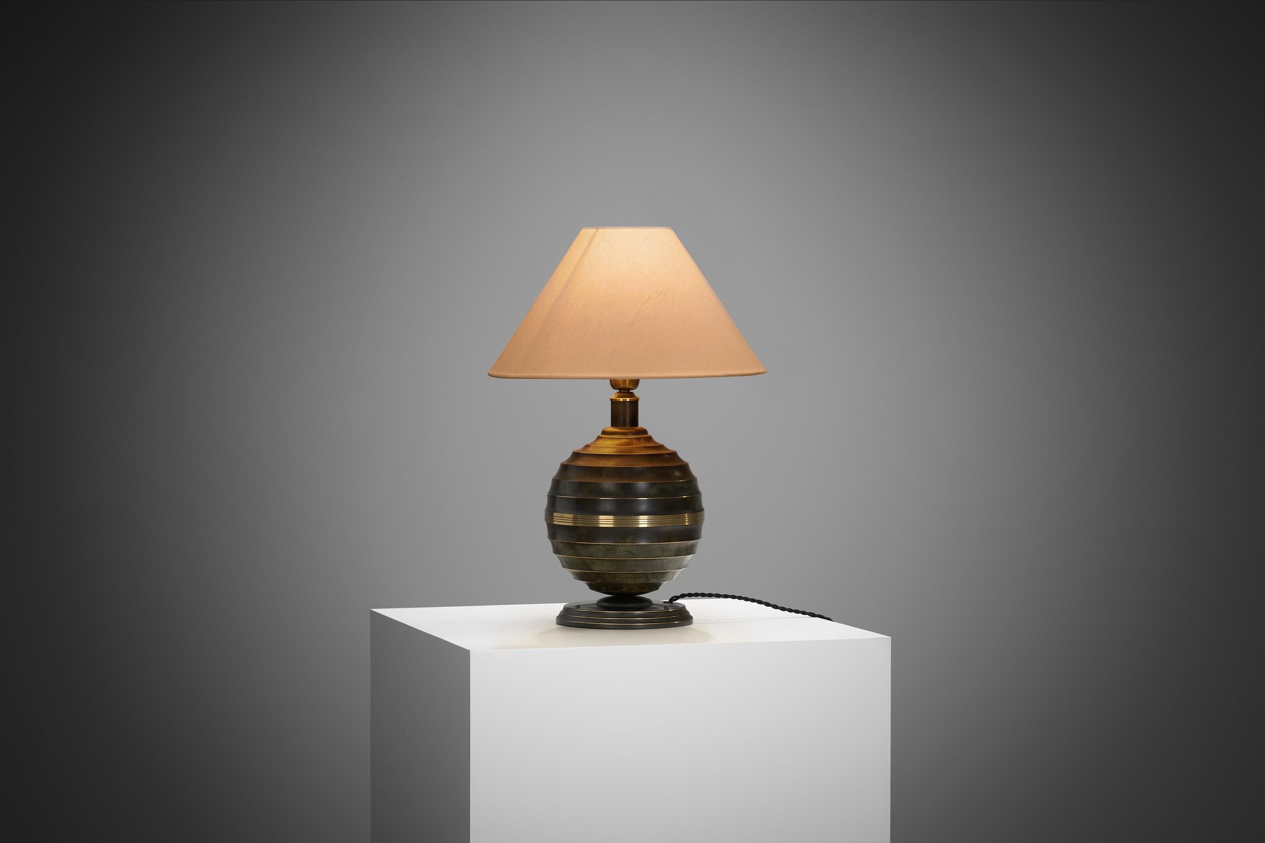 Swedish Grace Svenska Metallverken Table Lamp in Bronzed Brass, Sweden ca 1920s 3