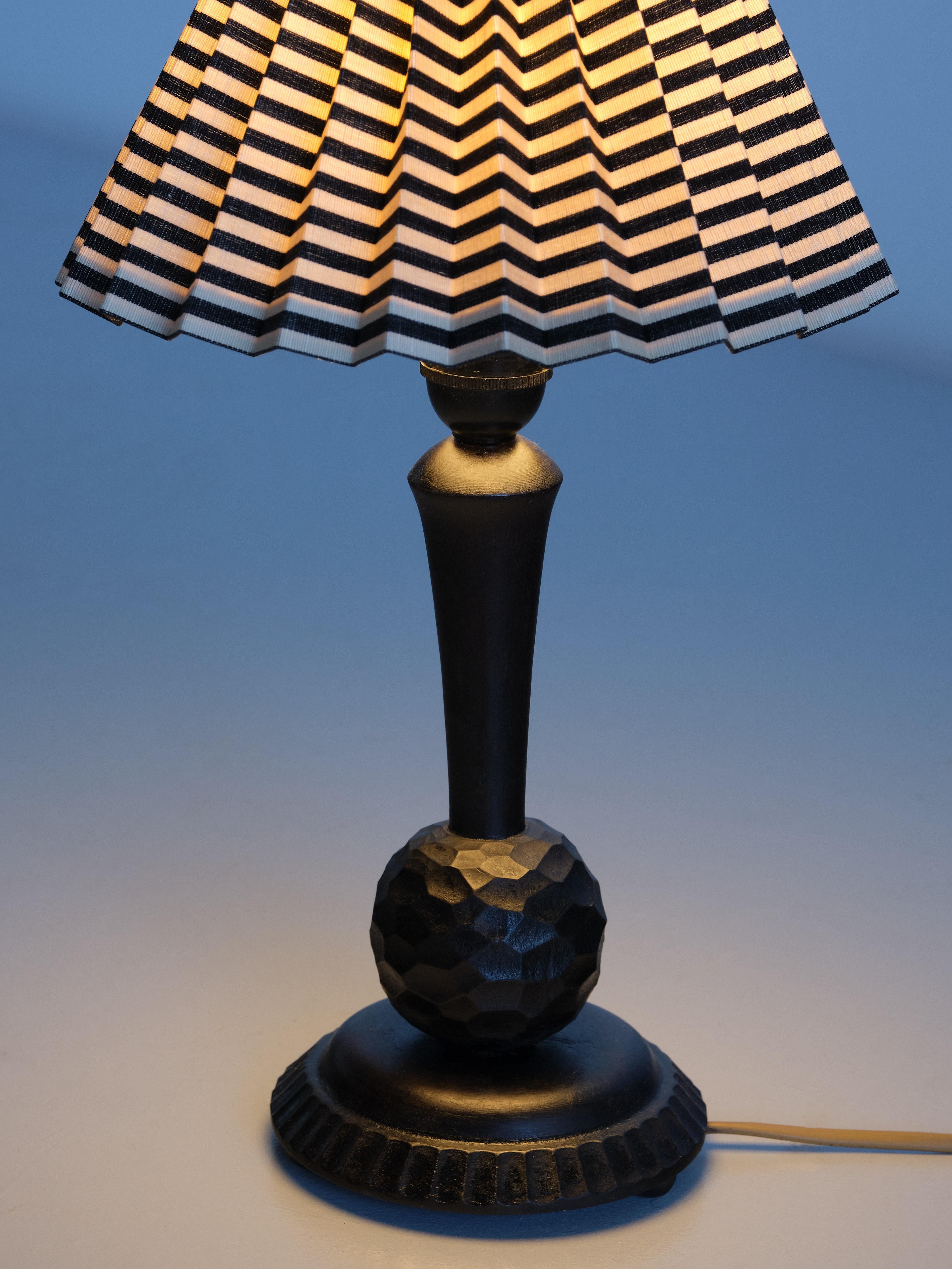 Mid-20th Century Swedish Grace Table Lamp in Carved Wood, Svenskt Tenn Shade, Sweden, 1930s For Sale