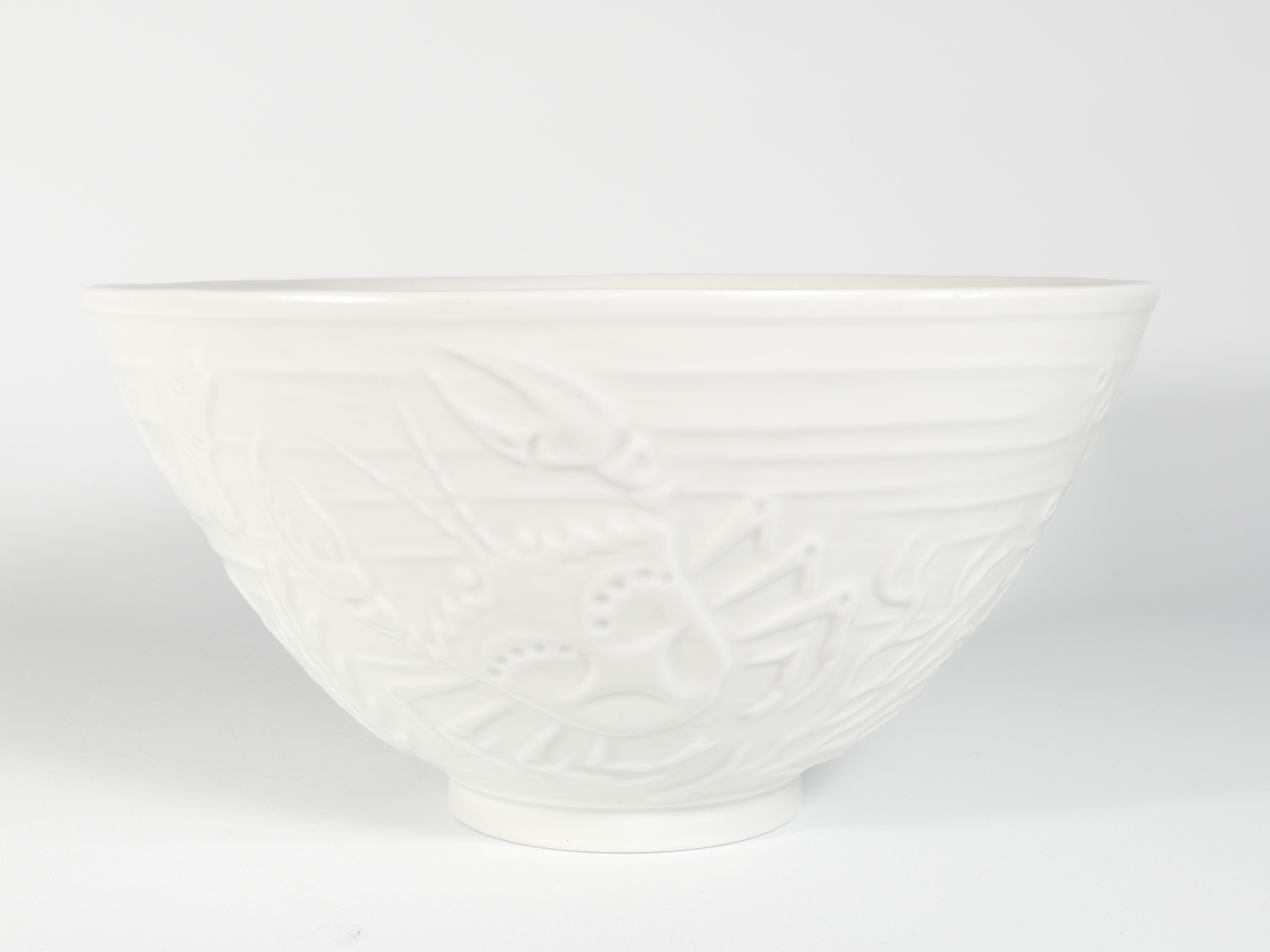 Mid-20th Century Swedish Grace White Porcelain Sea Themed  Bowl by Gunnar Nylund for ALP, 1940's For Sale