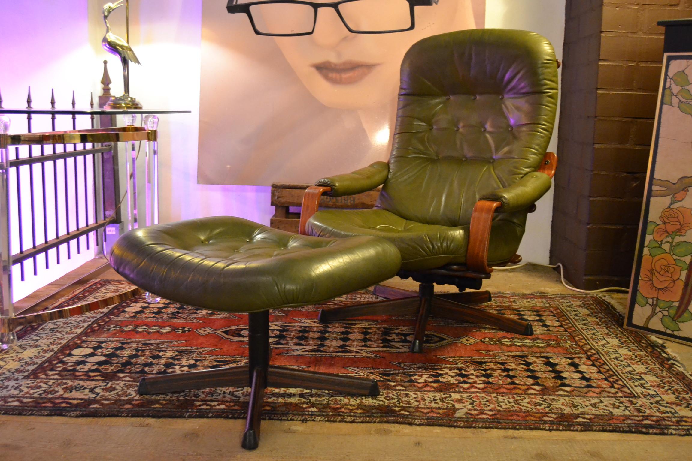 Swedish Green Leather Swivel Chair and Ottoman by Göte Möbel Sweden, 1970s 1