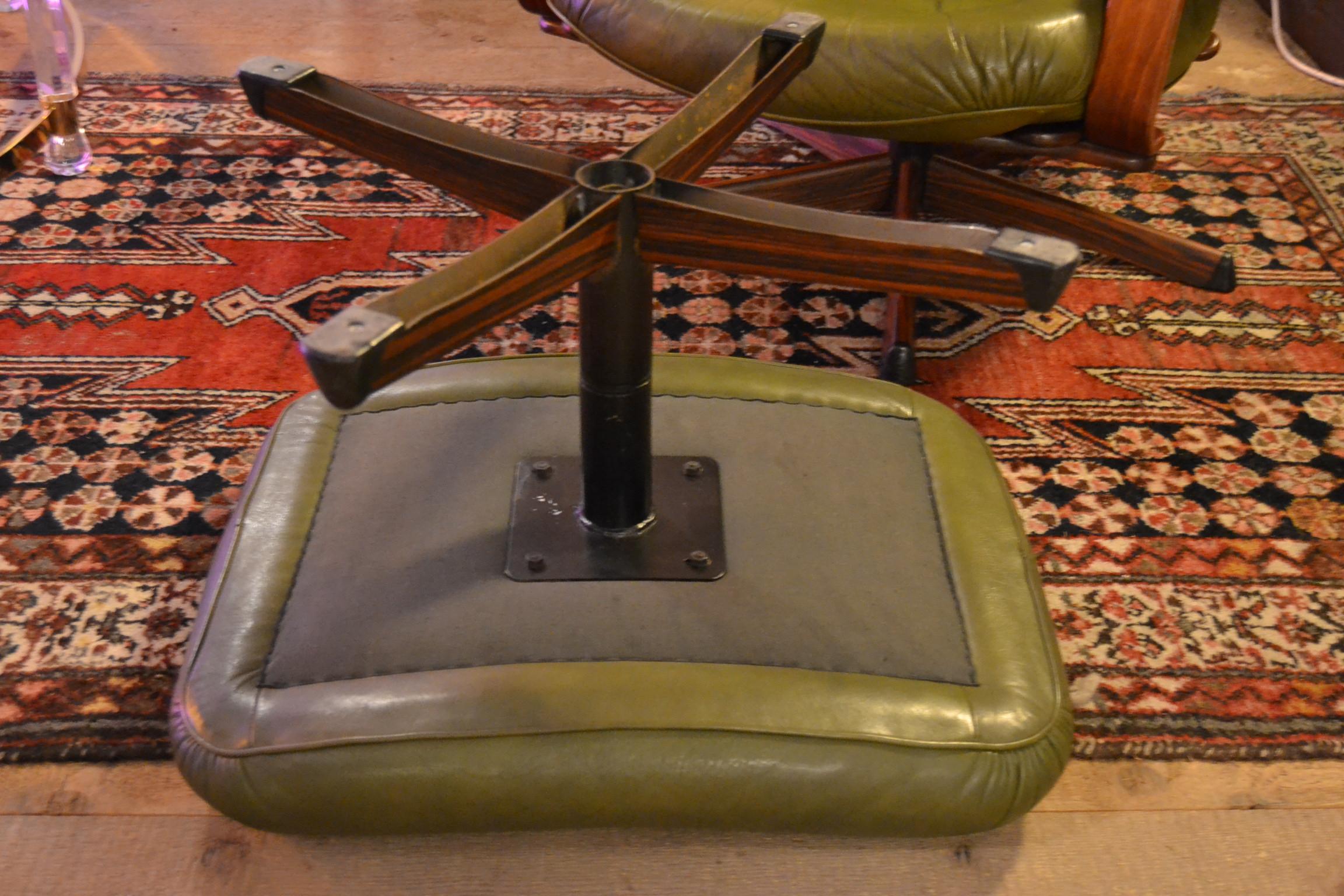 Swedish Green Leather Swivel Chair and Ottoman by Göte Möbel Sweden, 1970s 5
