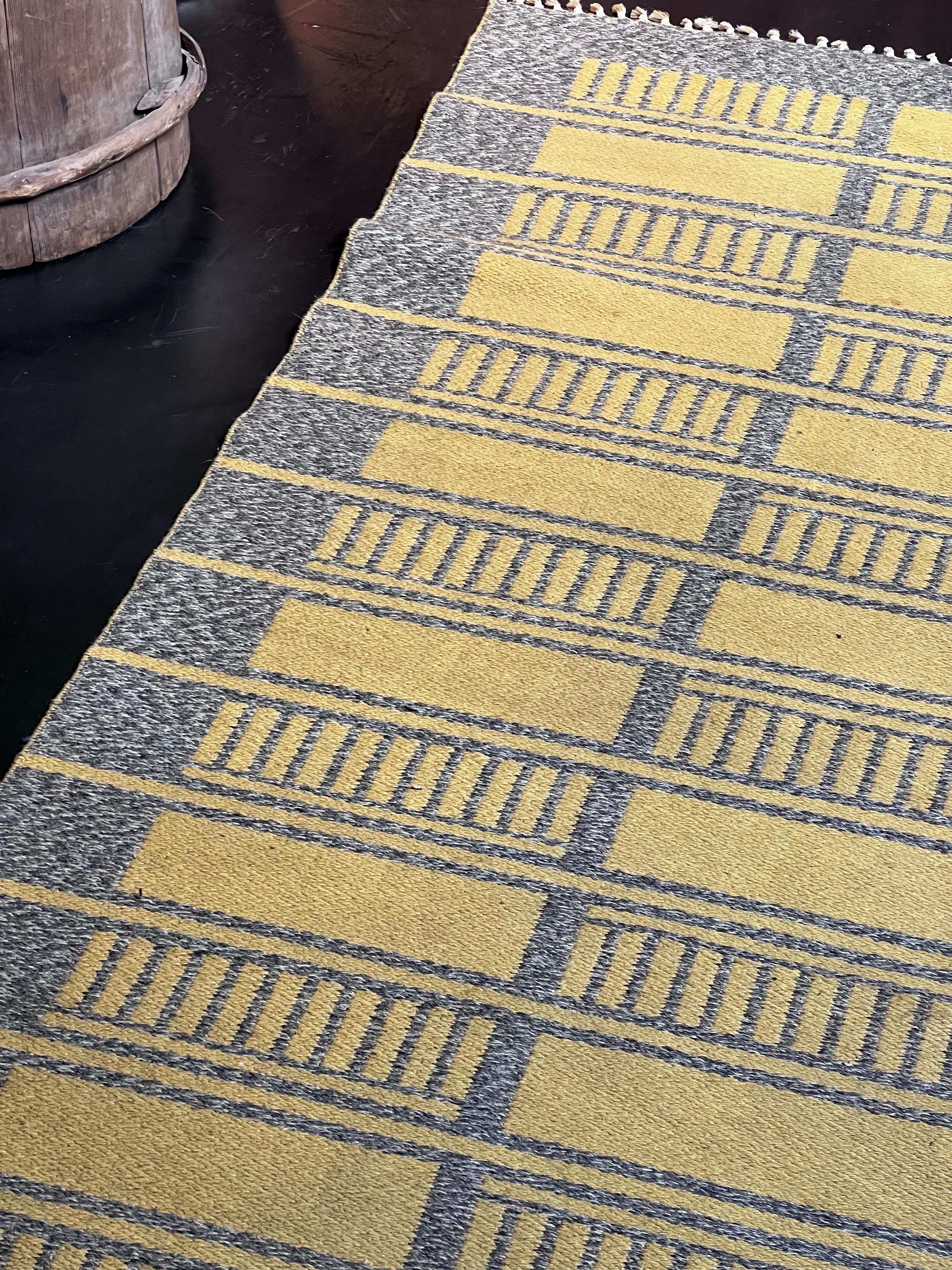 Svedese Tappeto svedese grigio e giallo, reversibile, realizzato a mano negli anni '50 232X165cm in vendita