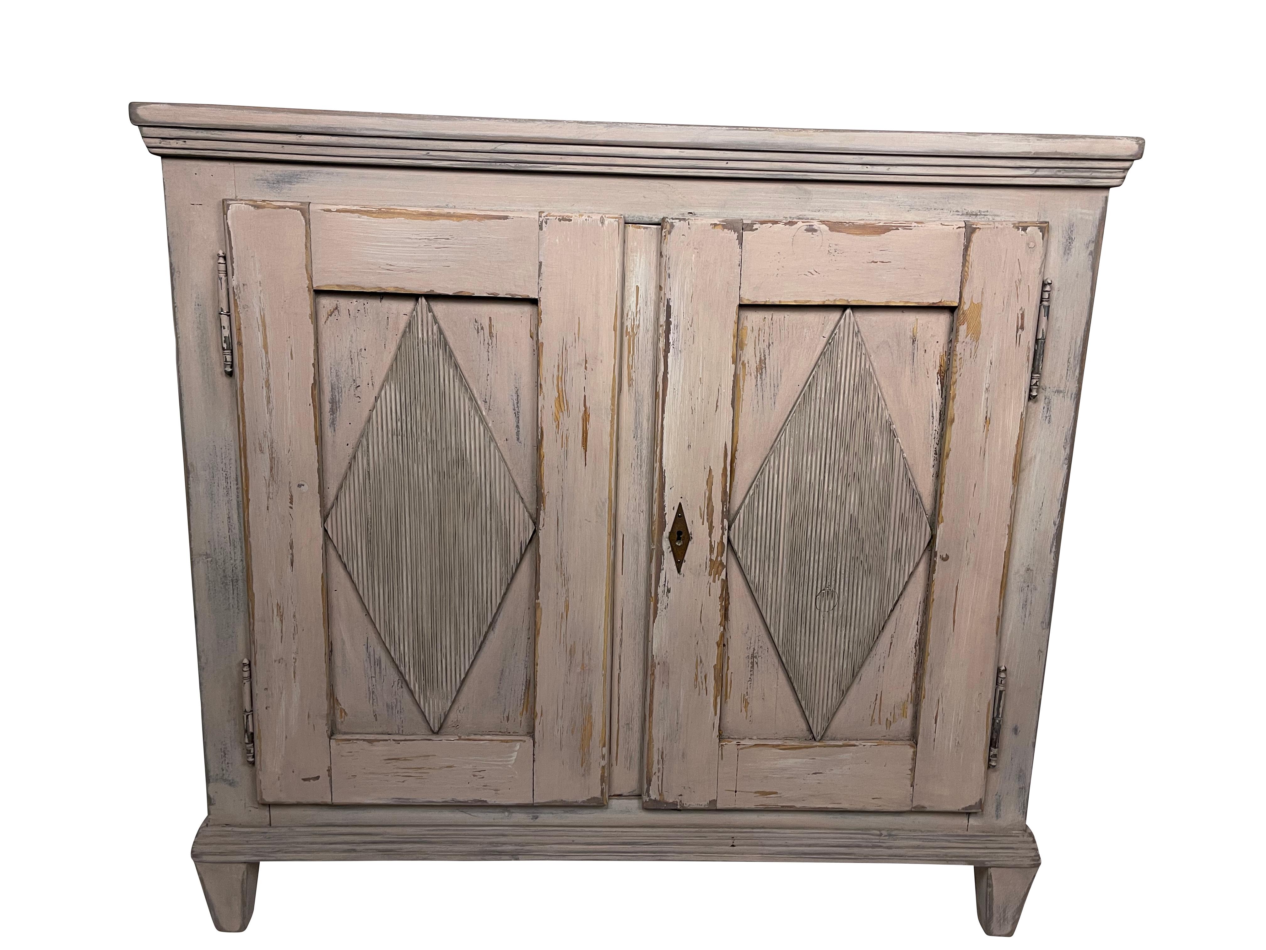 Swedish Grey Gustavian Painted Cabinet In Good Condition In Essex, MA