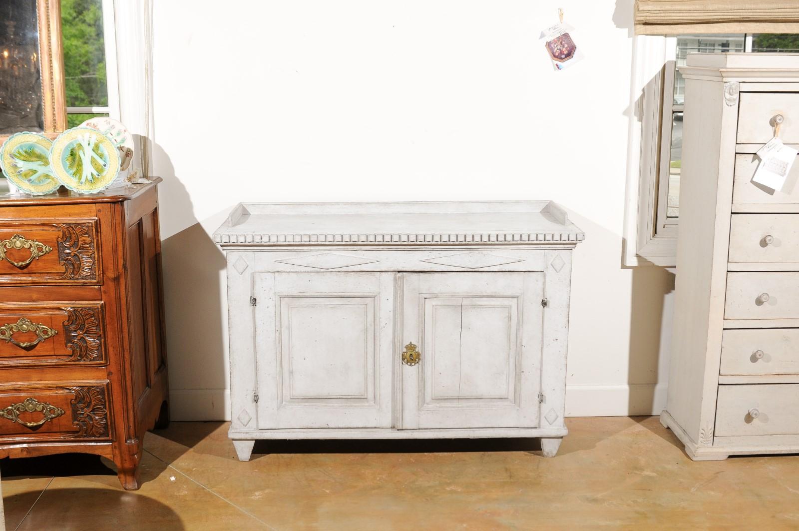 Carved Swedish Gustavian 1790s Painted Sideboard with Dentil Molding and Diamond Motifs